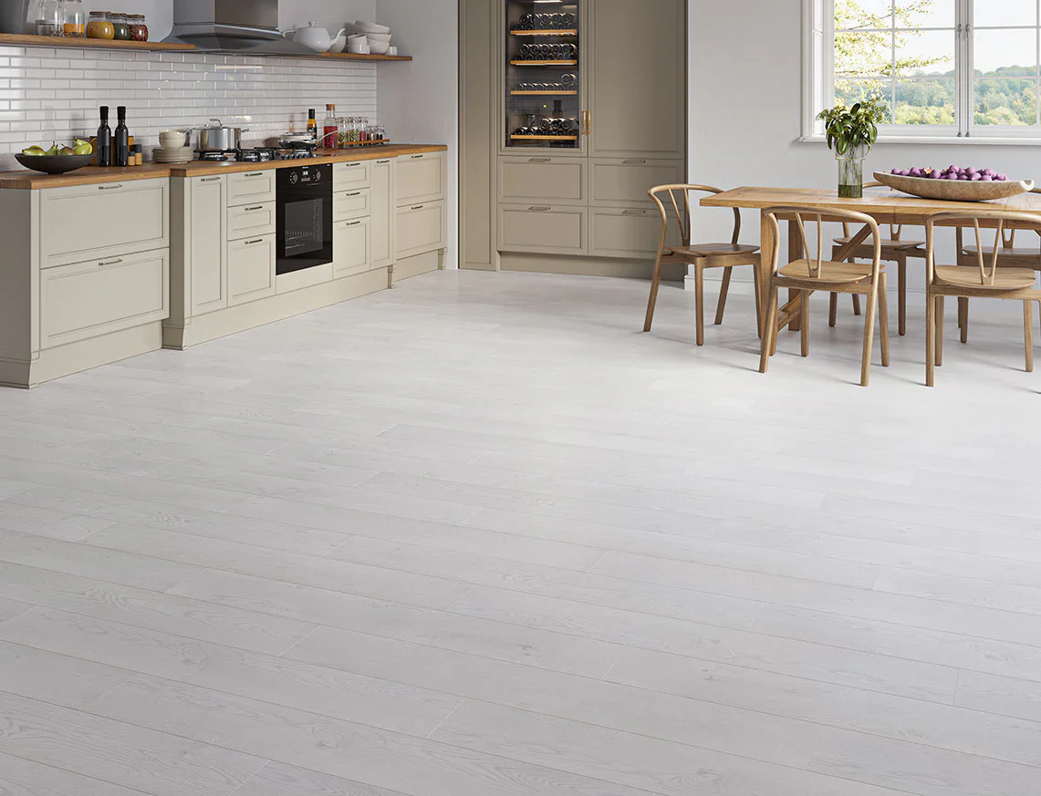 Silver Grey AGT Effect 12mm Laminate Flooring Alvera - Image 2
