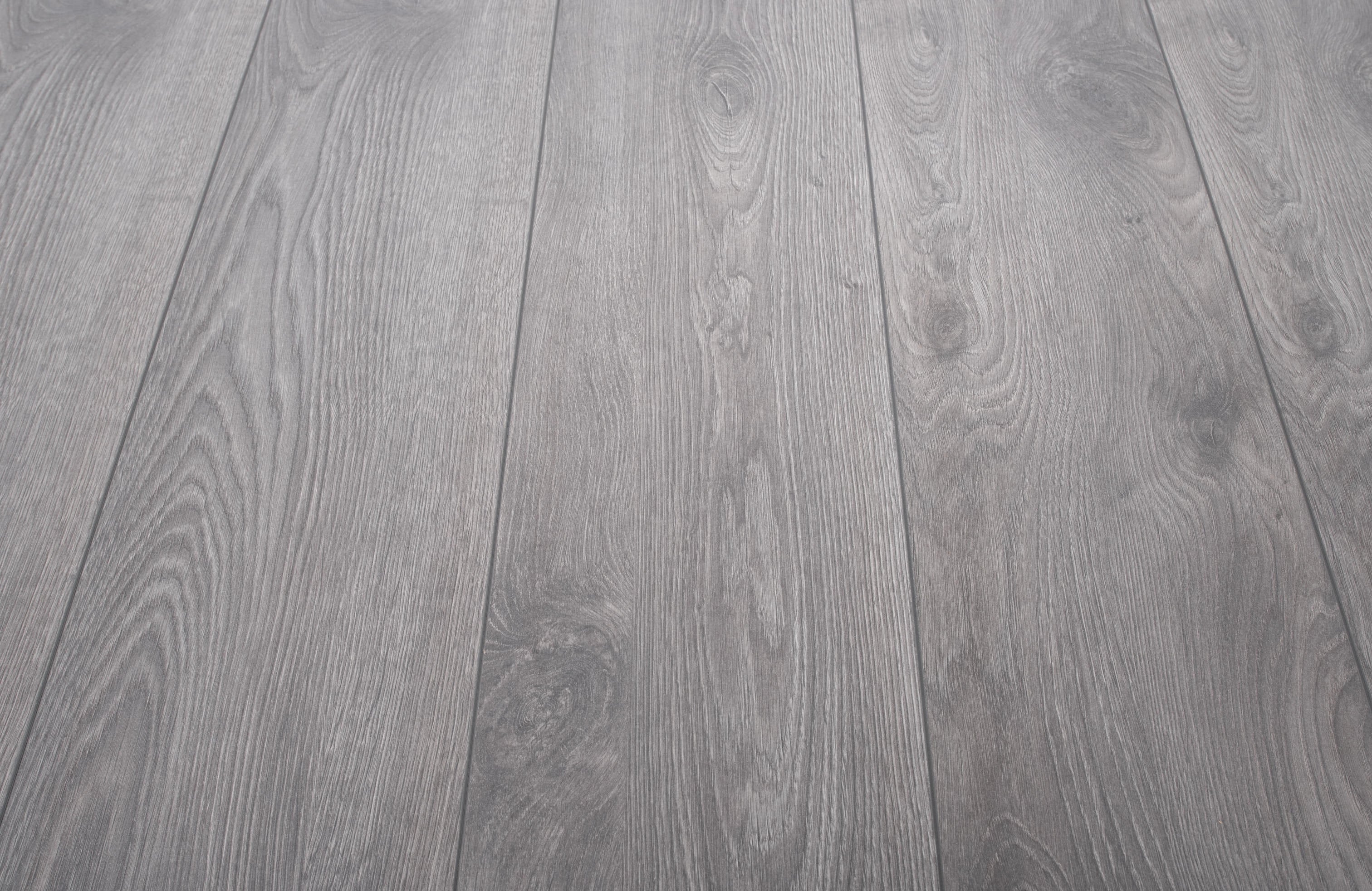 Grey Oak AGT Effect 12mm Laminate Flooring Terra - Image 5
