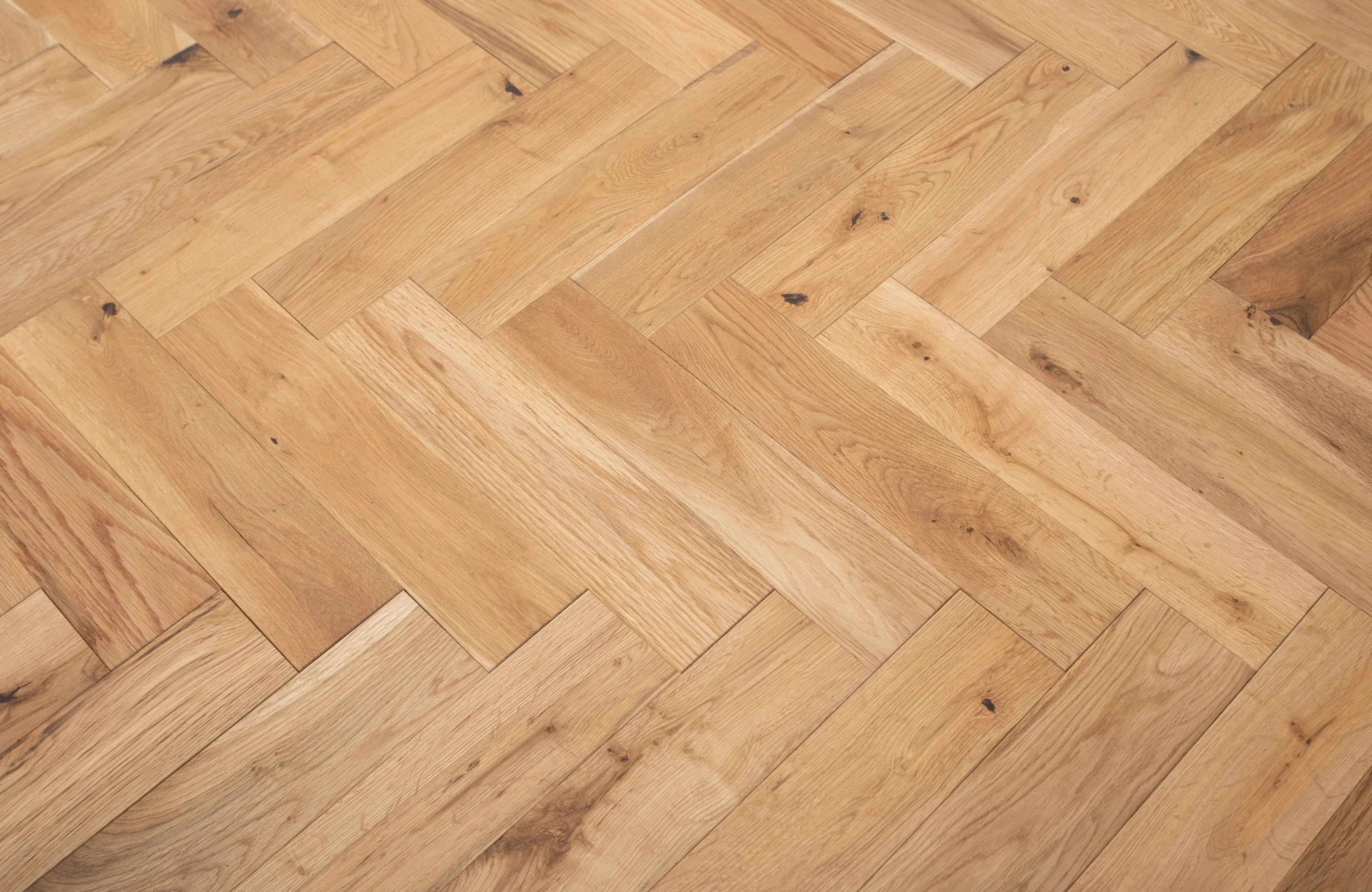 Alvara Timber Solid Oak Herringbone Flooring - Image 3