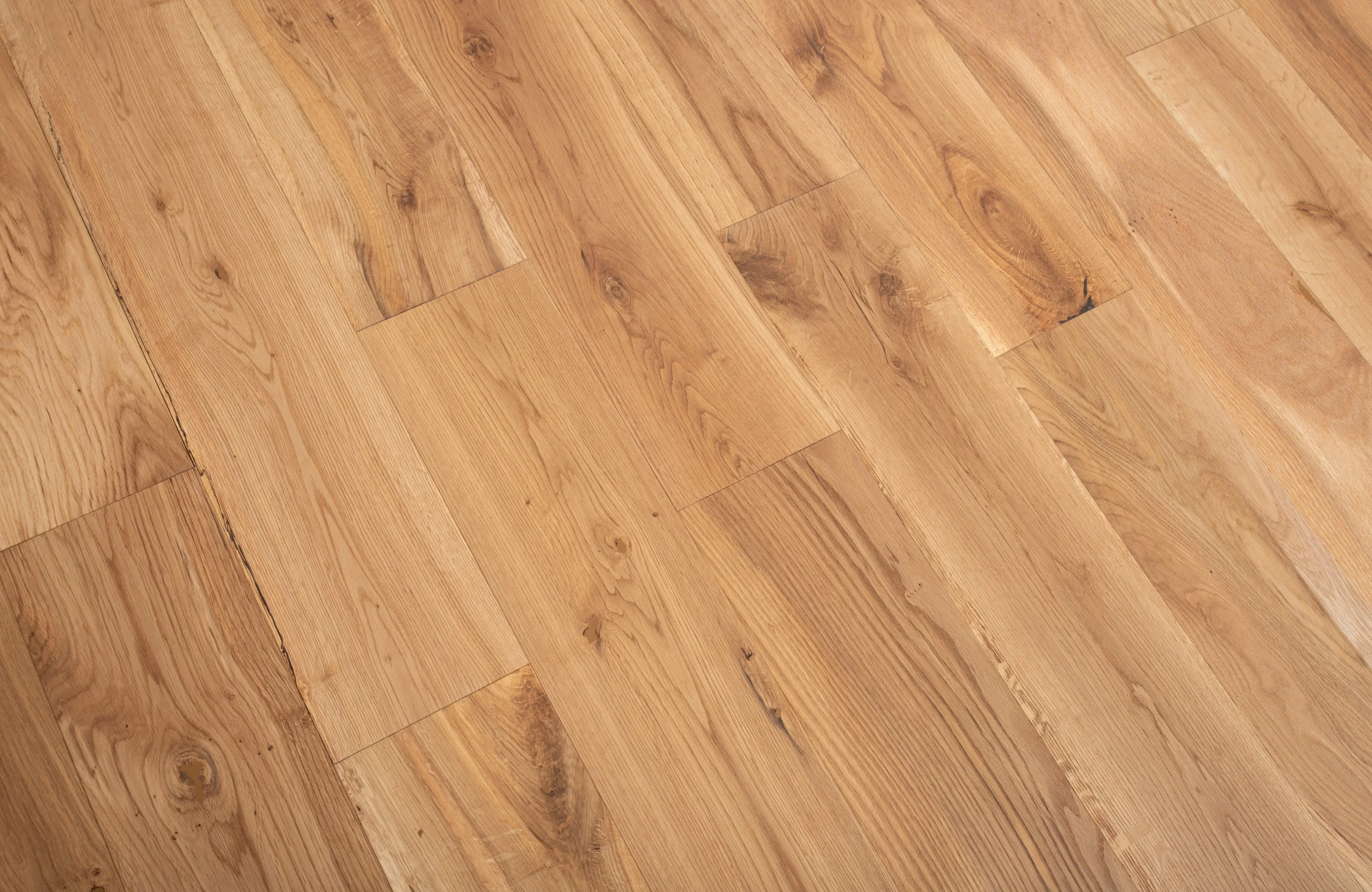 Apex Grain Solid Oak Flooring - Image 4