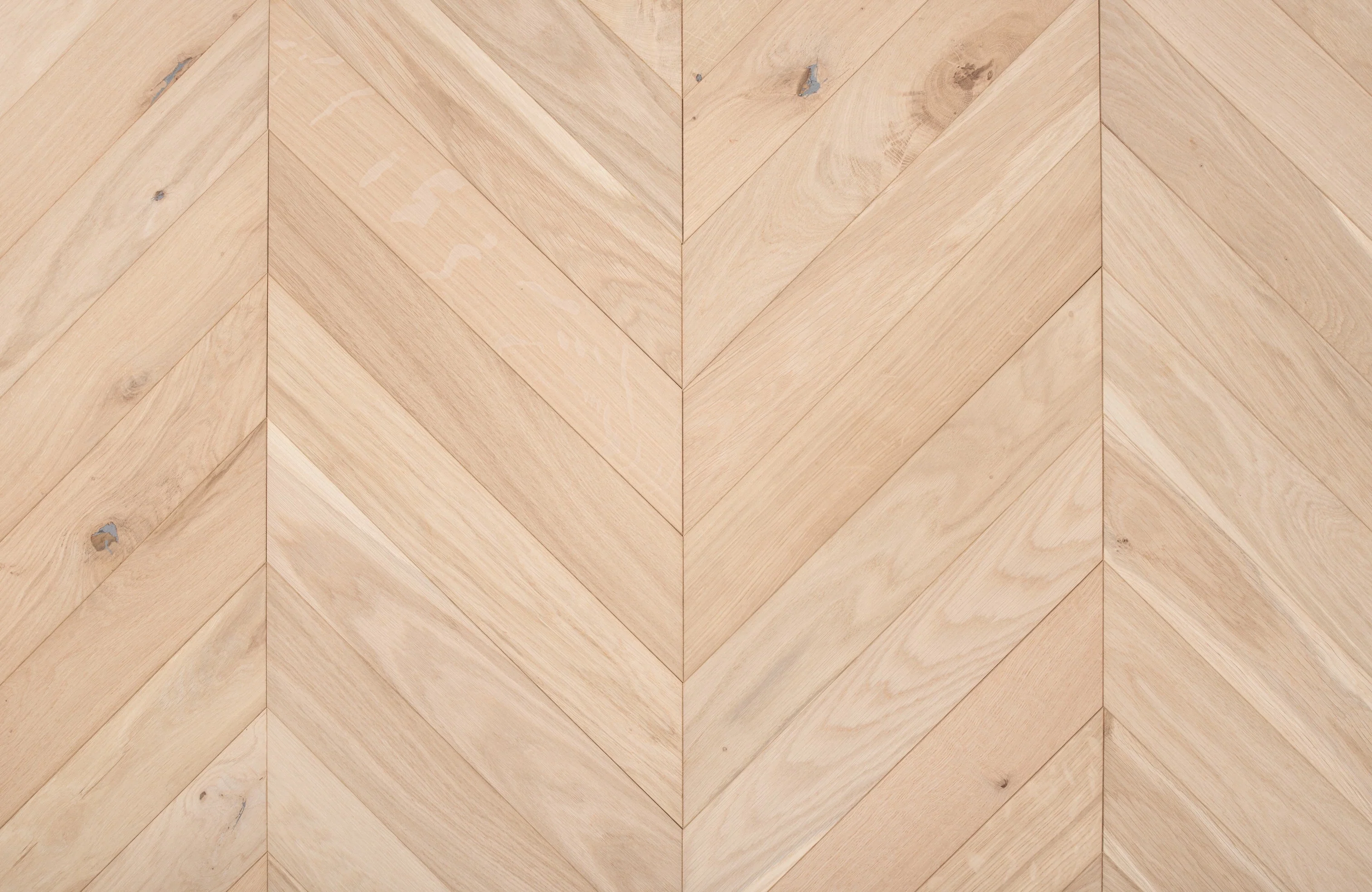 Bexley Oak 14mm Chevron Engineered Wood Flooring - Image 7