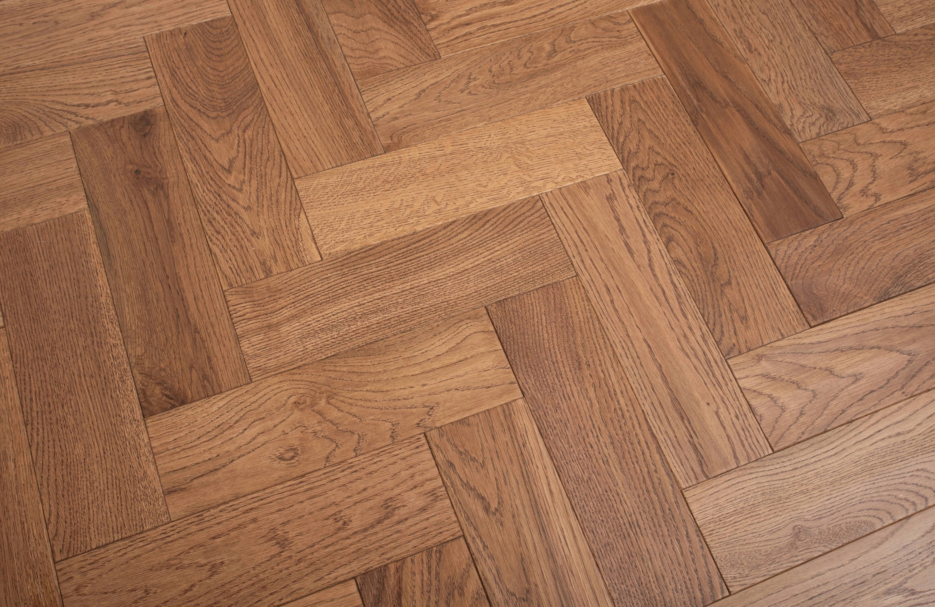 Farnham Oak Herringbone 14mm Engineered Wood Flooring - Image 8