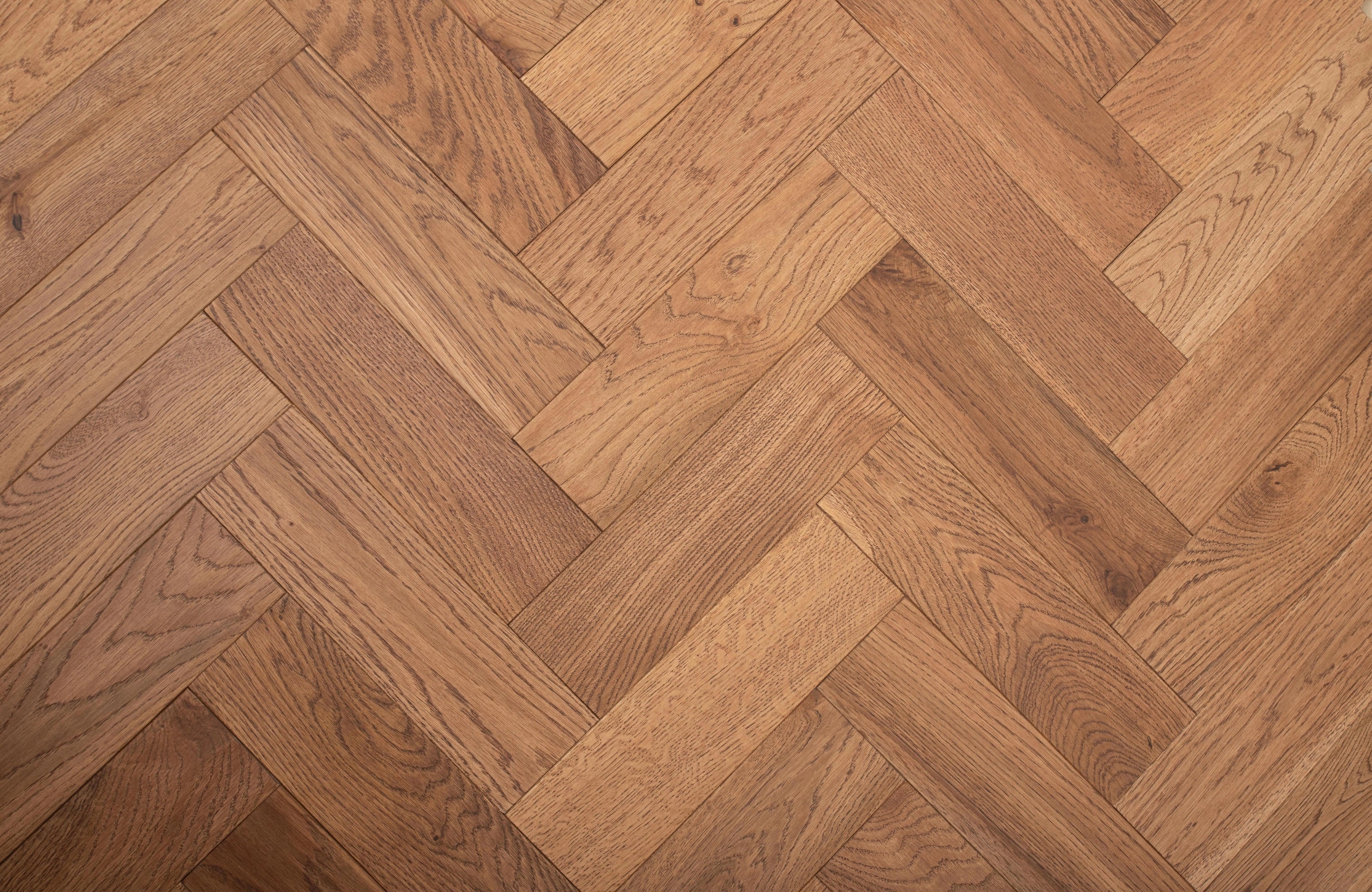 Farnham Oak Herringbone 14mm Engineered Wood Flooring - Image 9