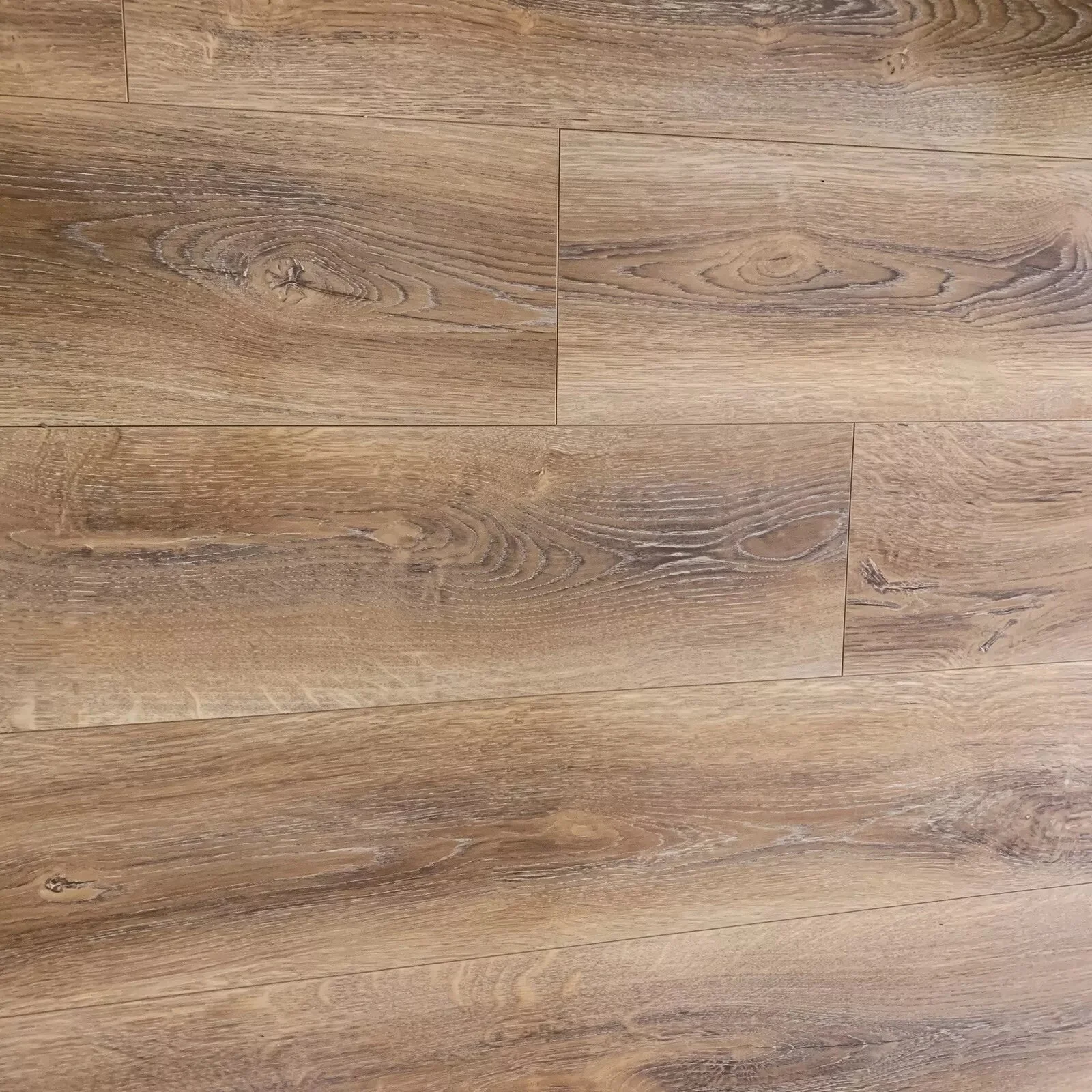 High Gloss Barrel Natural Oak Laminate Flooring - Image 15