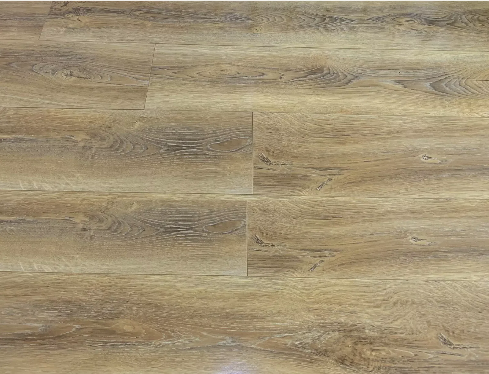 High Gloss Barrel Natural Oak Laminate Flooring - Image 16