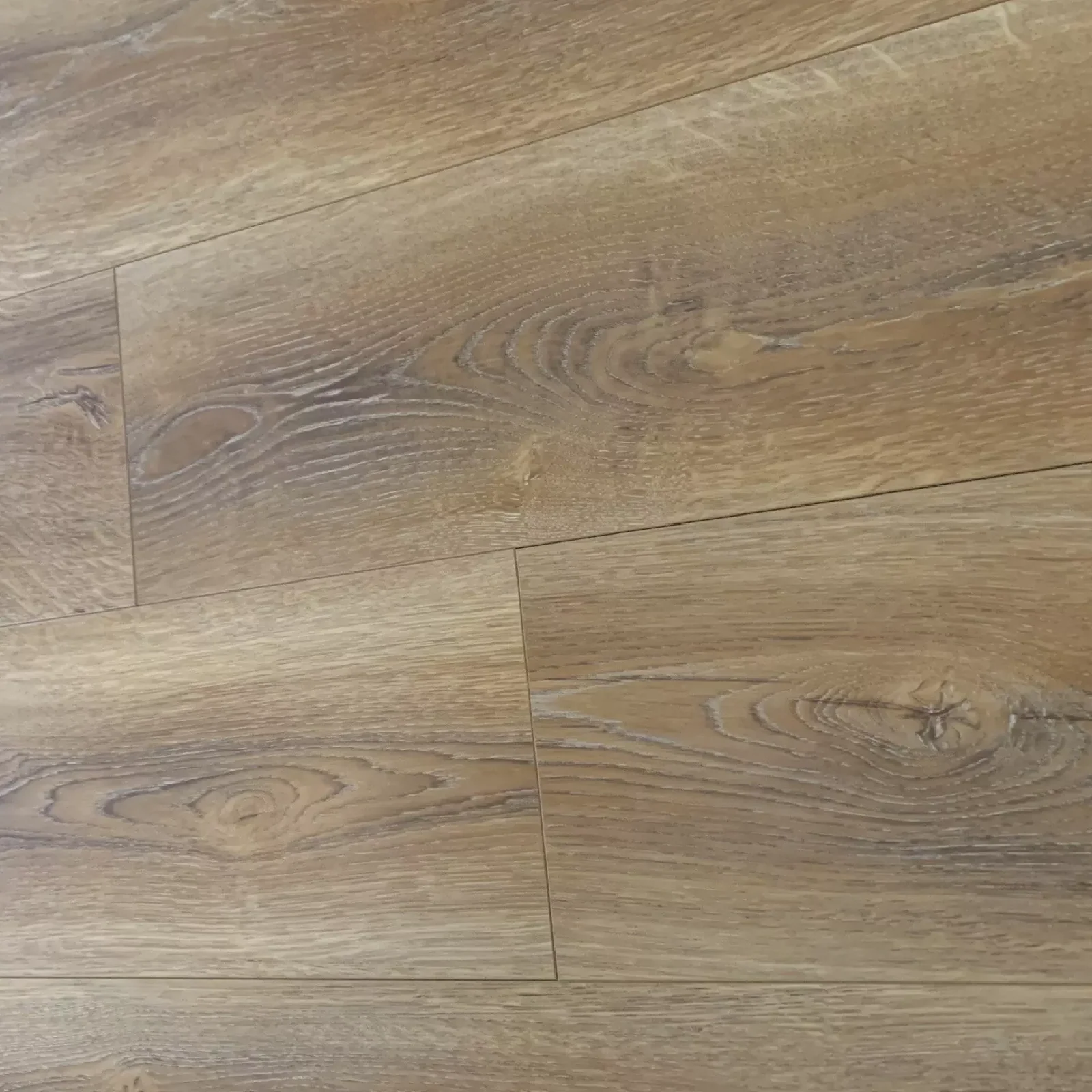 High Gloss Barrel Natural Oak Laminate Flooring - Image 6