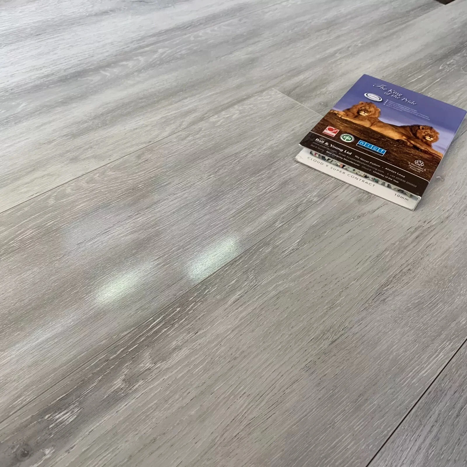 High Gloss Silver Ice Laminate Flooring - Image 6