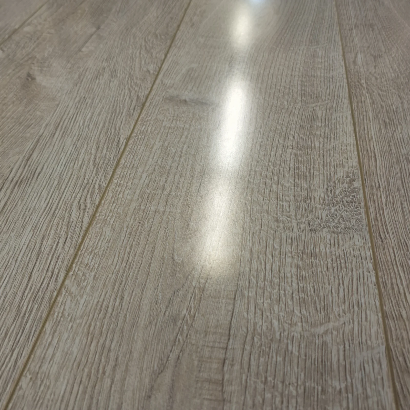 High Gloss Silver Laminate Flooring - Image 10