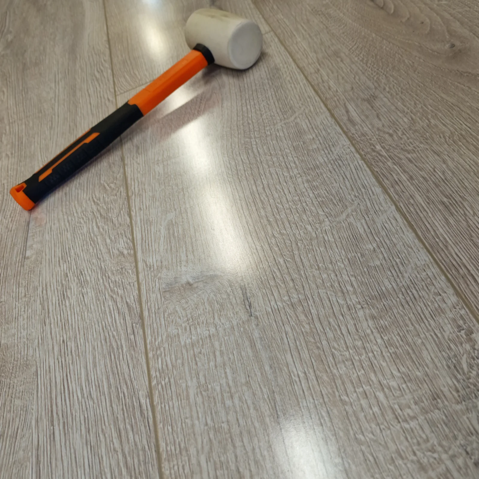High Gloss Silver Laminate Flooring - Image 11