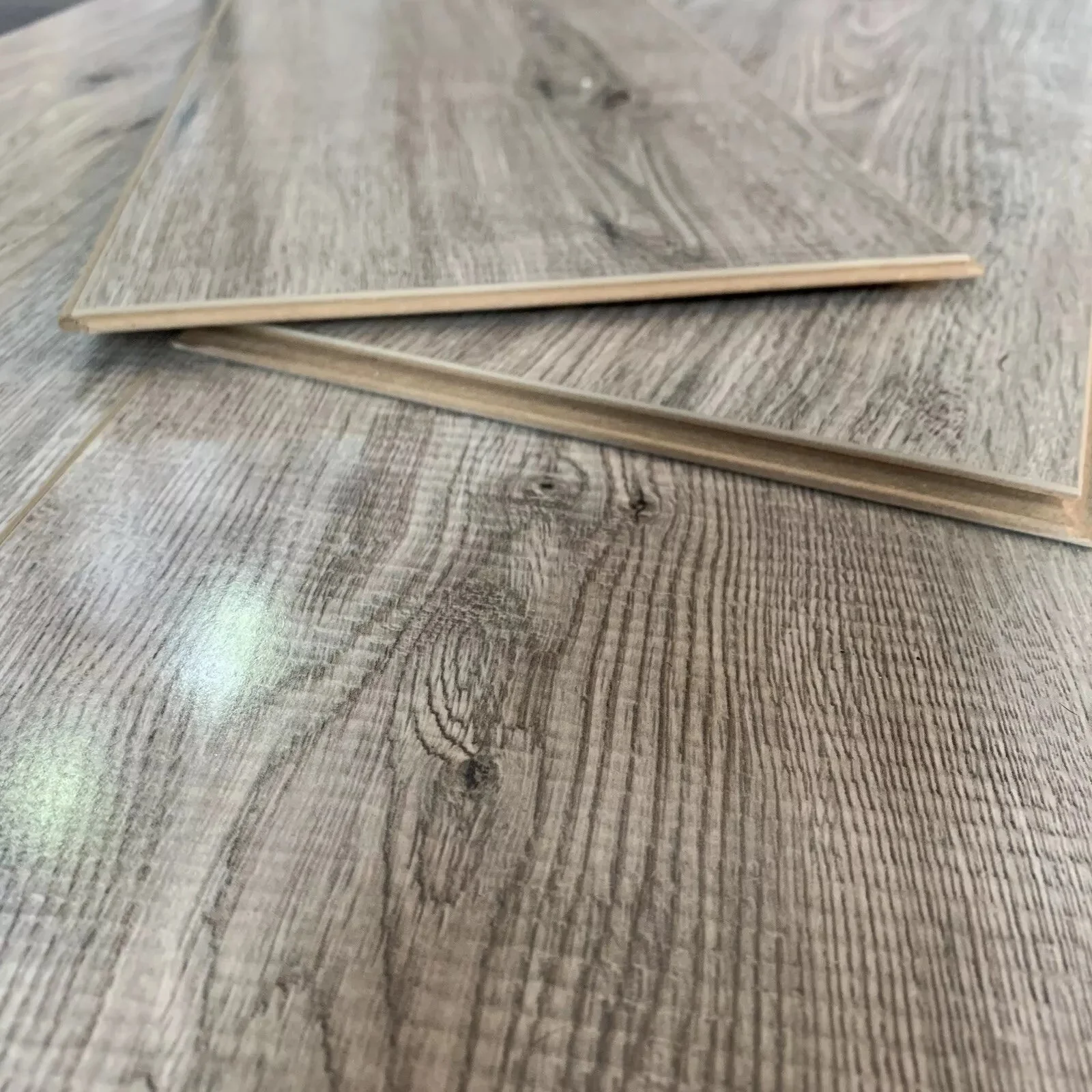 High Gloss Venetian Grey Laminate Flooring - Image 3