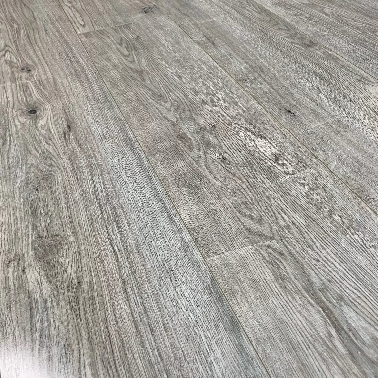 High Gloss Venetian Grey Laminate Flooring - Image 4