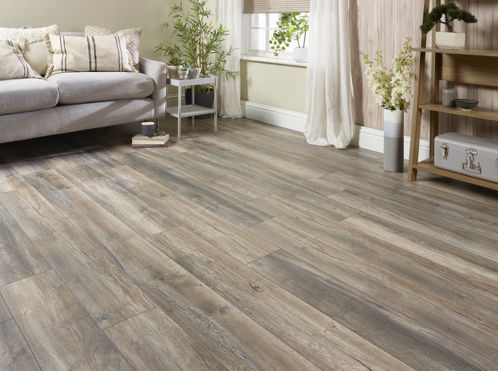 Horizon 12mm Rustic Trail Oak Laminate Flooring - Image 3