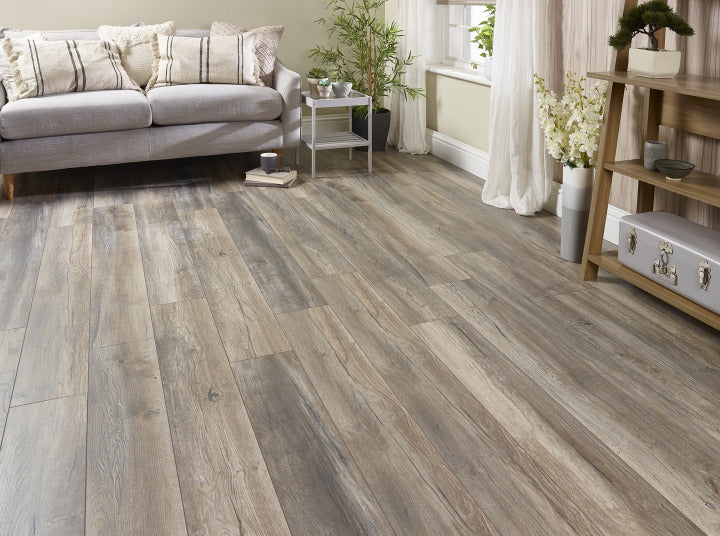 Horizon 12mm Rustic Trail Oak Laminate Flooring - Image 4