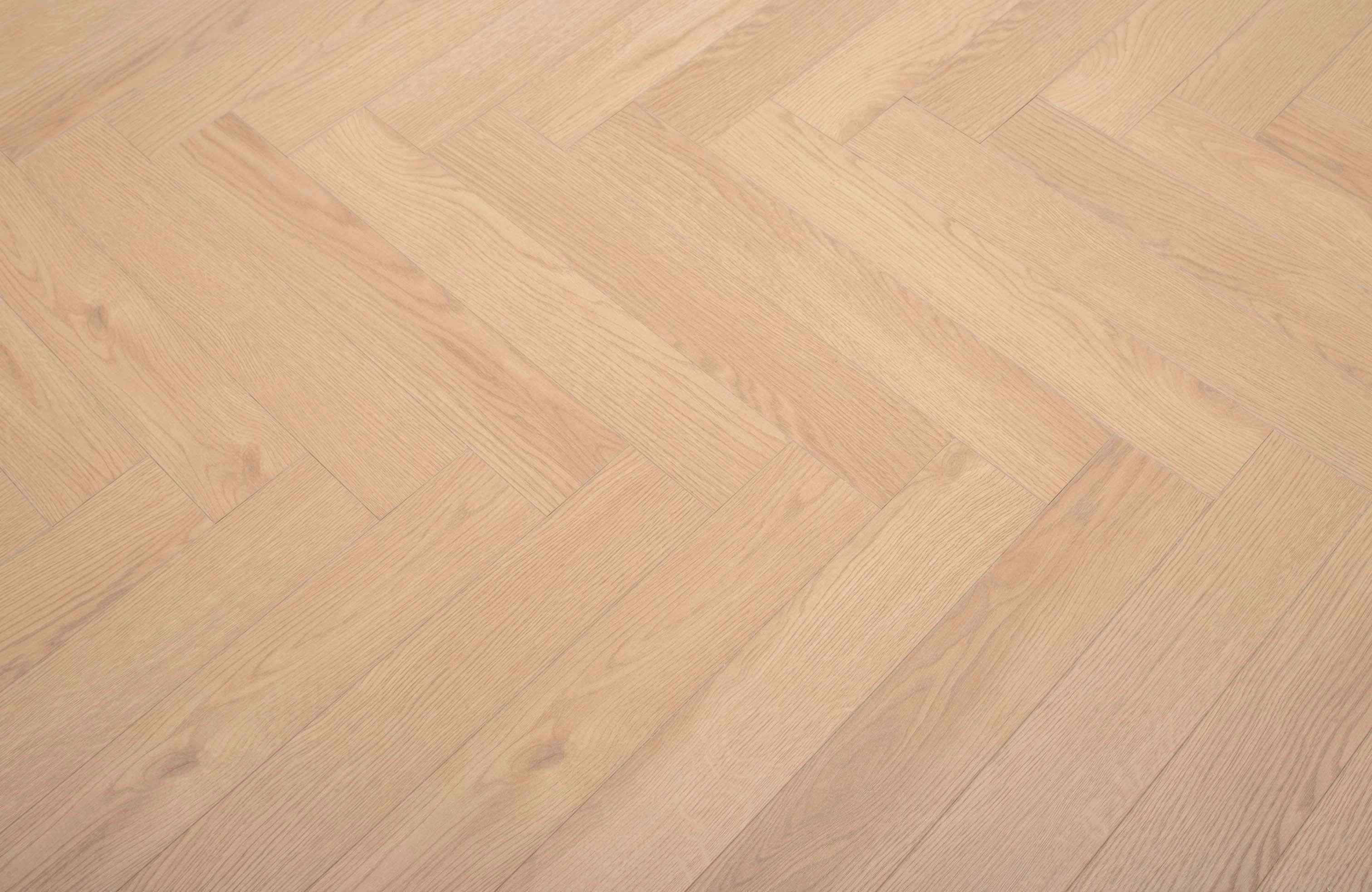 Natural Oak 12mm Hartington Oak Herringbone Laminate Flooring - Image 7