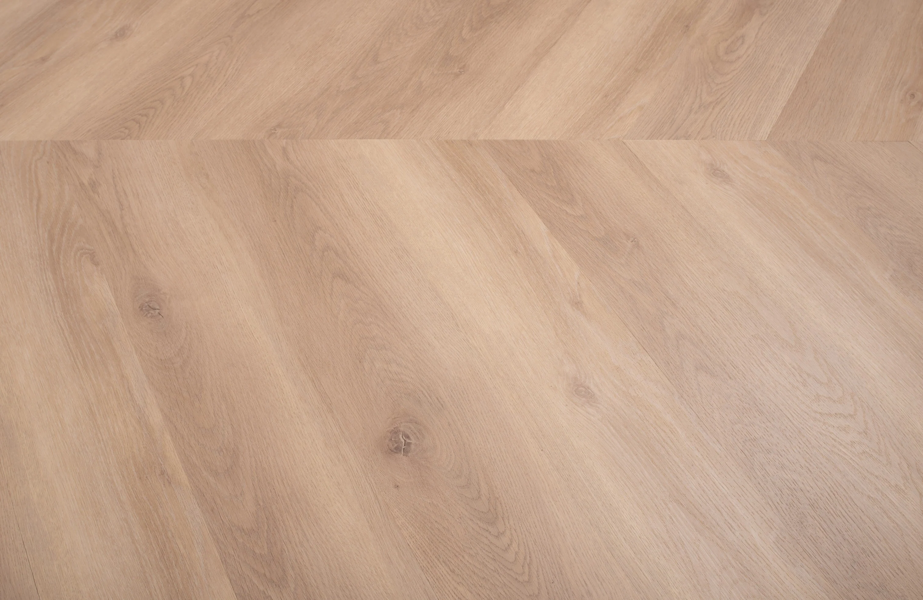 Luma Golden Drift Natural Oak 3mm Chevron Glue Down LVT - Image 5