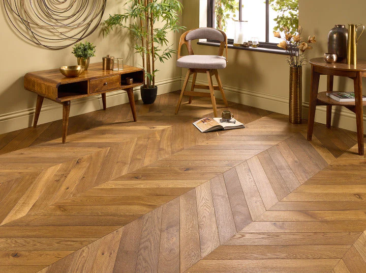 Lumen Crestwood Chevron 15mm Engineered Wood Flooring - Image 3