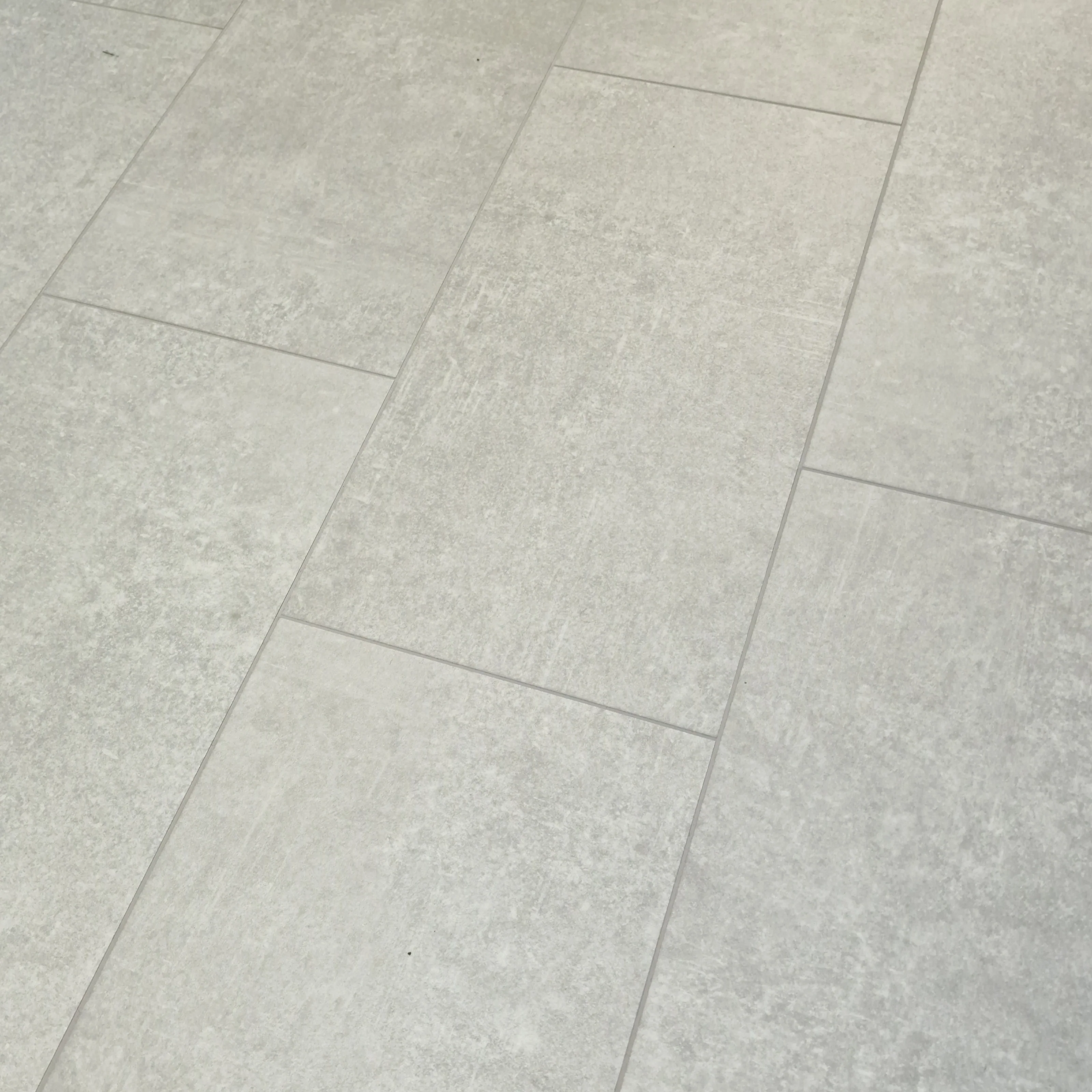 Modena Silverstone Oak Plank LVT Rigid Core SPC Click Luxury Vinyl Tile Flooring - Image 10