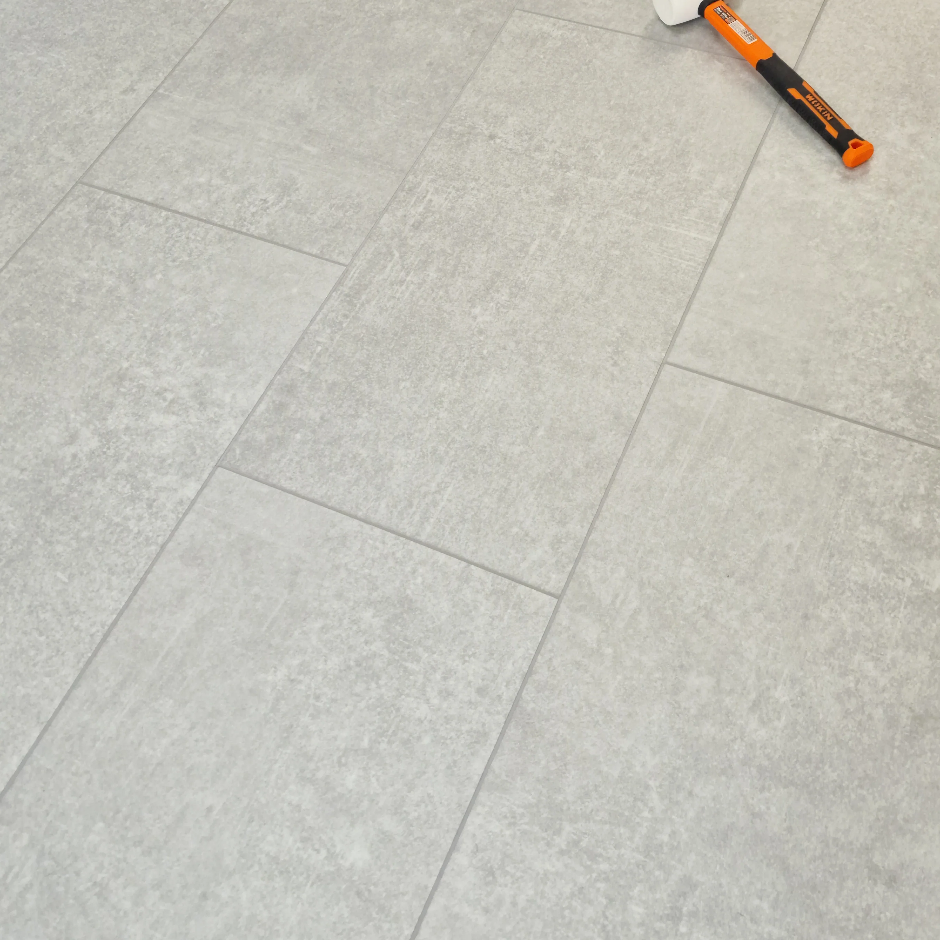 Modena Silverstone Oak Plank LVT Rigid Core SPC Click Luxury Vinyl Tile Flooring - Image 7