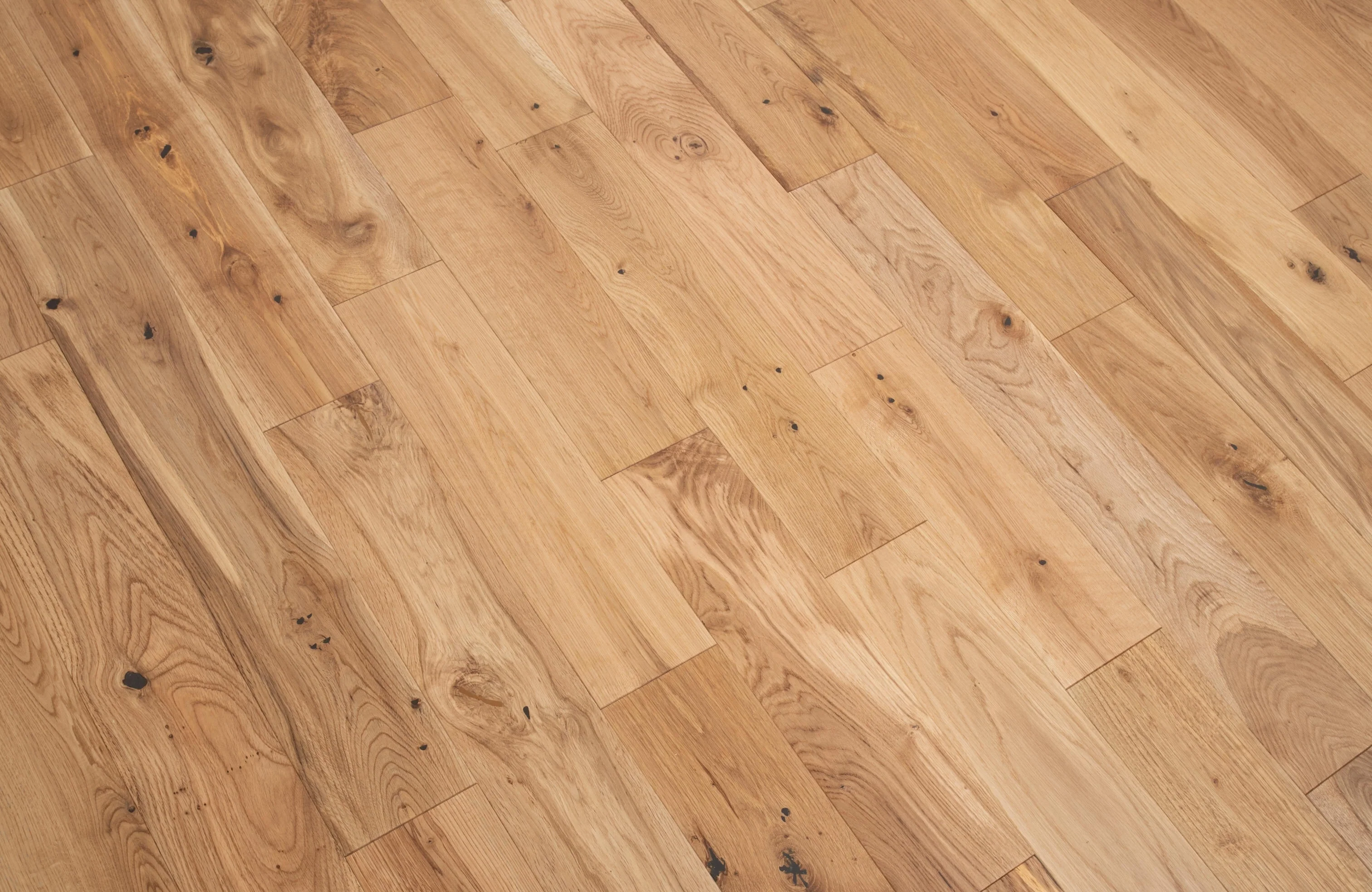 Monarch Grain Solid Oak Flooring - Image 3