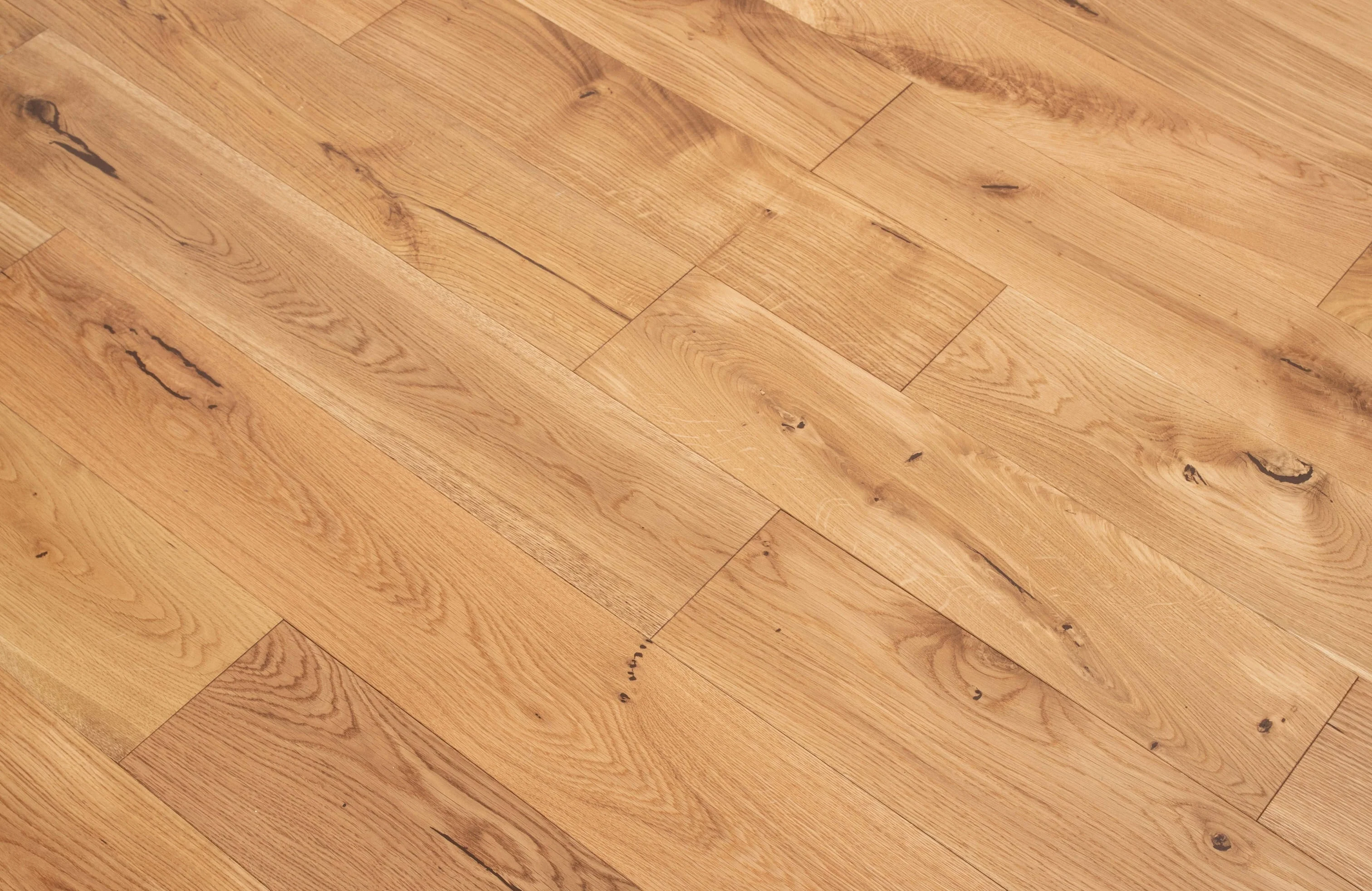 Noble Grain Solid Oak Flooring - Image 3