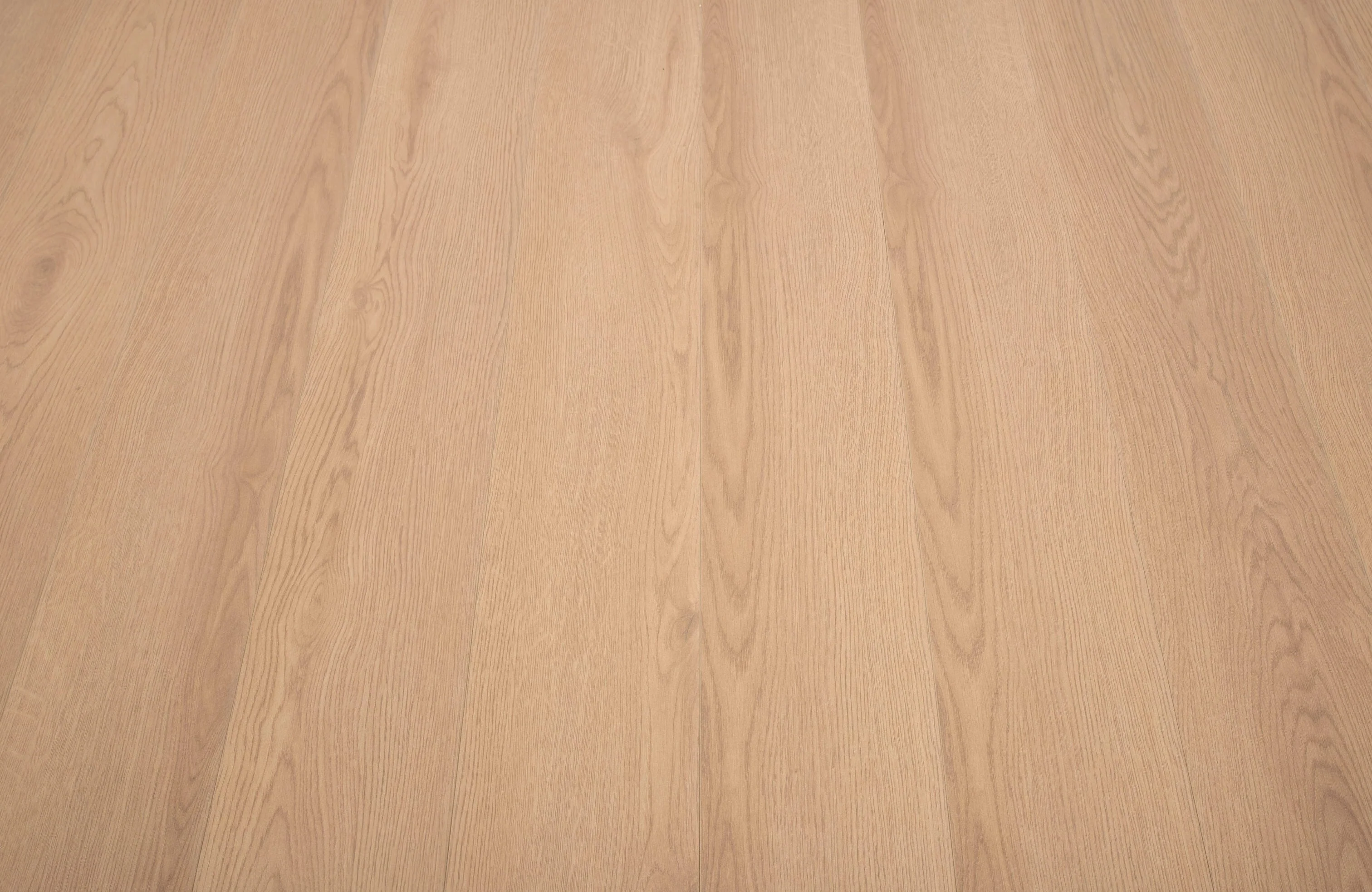 Oakford Ashwell 12mm wide plank Laminate Flooring - Image 5