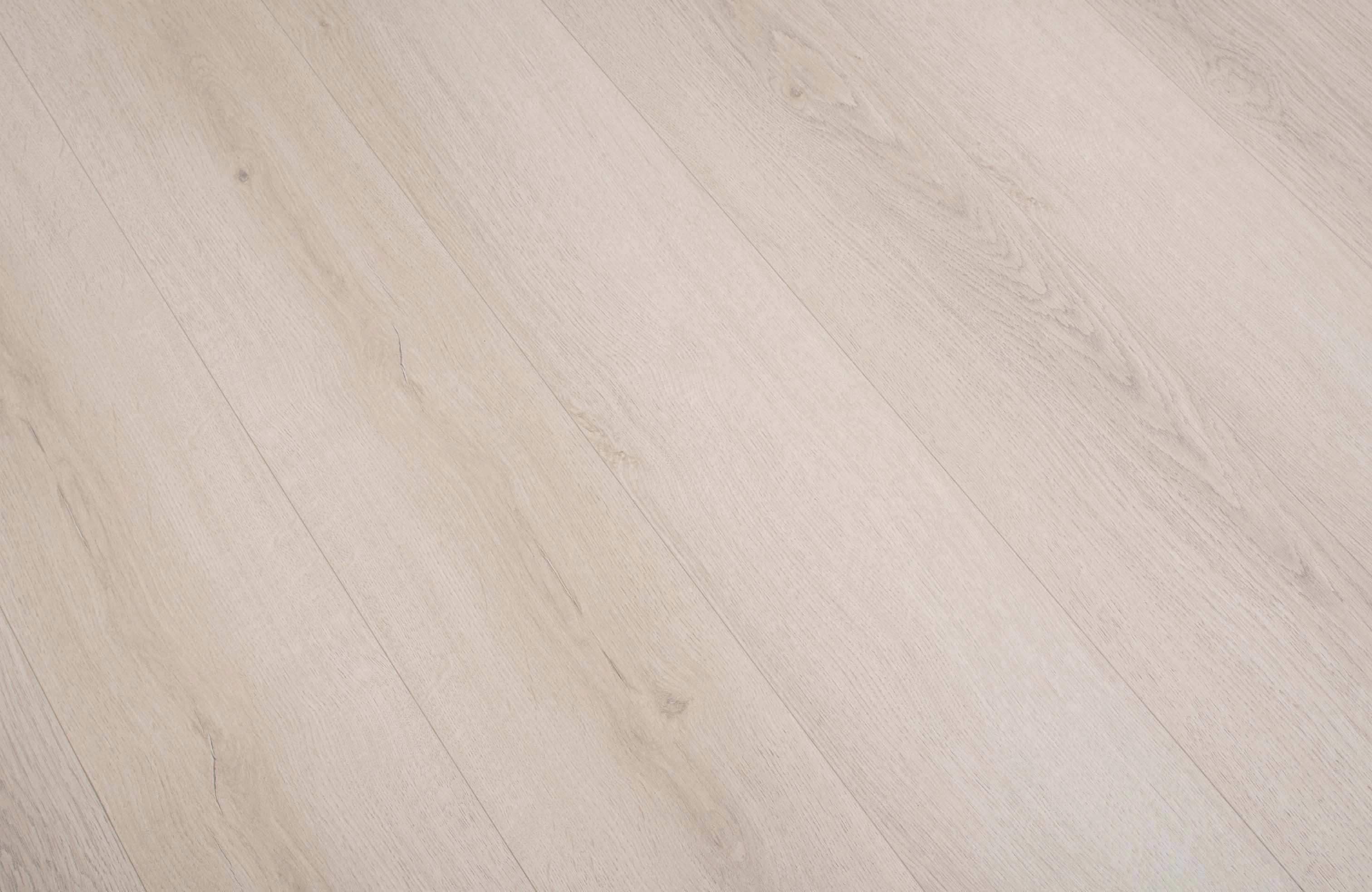 Oakford Brantwood 12mm wide plank Laminate Flooring - Image 7