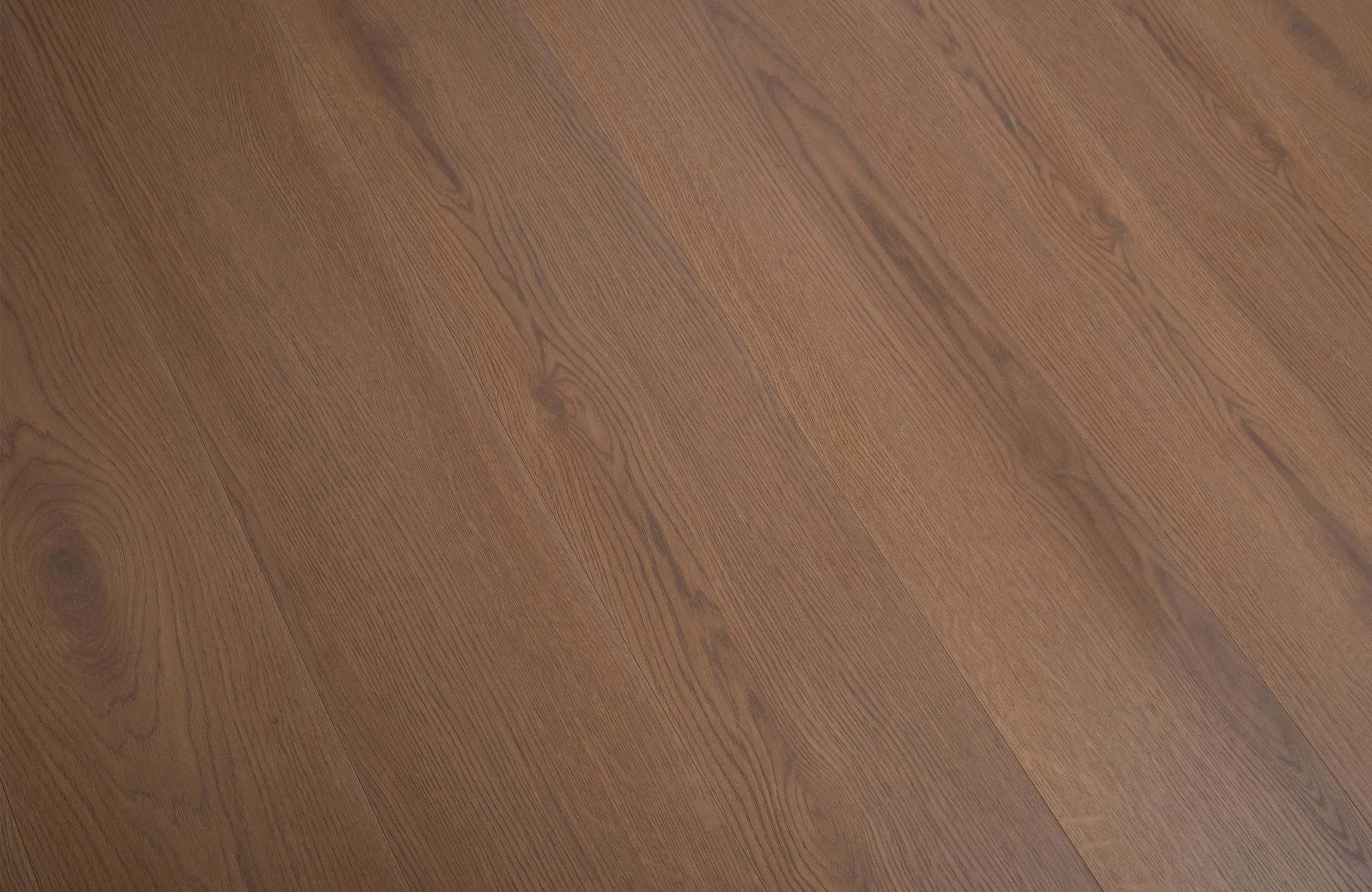 Oakford Highcroft 12mm wide plank Laminate Flooring - Image 3