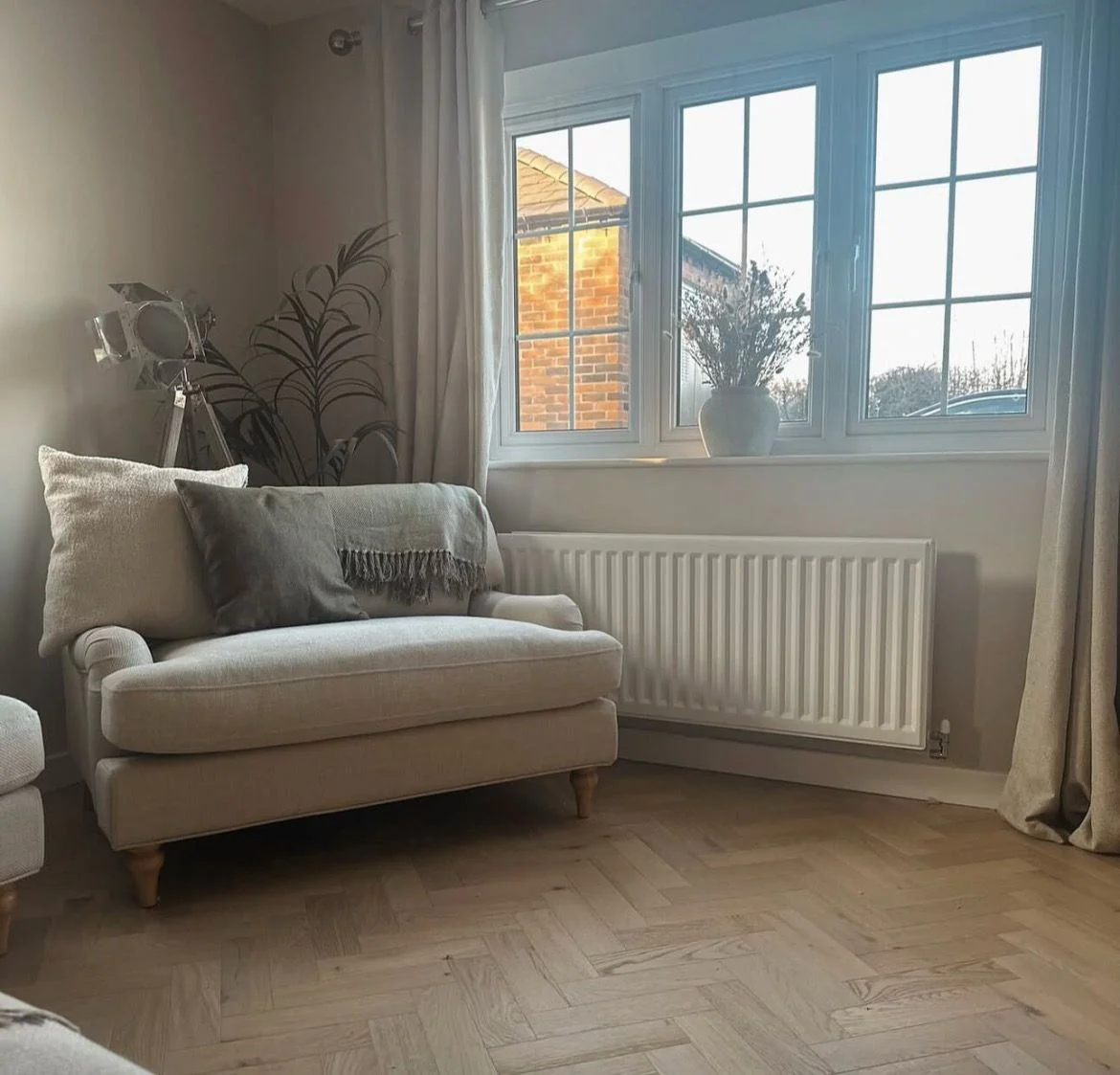 Verona Pinehurst Herringbone Oak Engineered Wood Flooring - Image 5