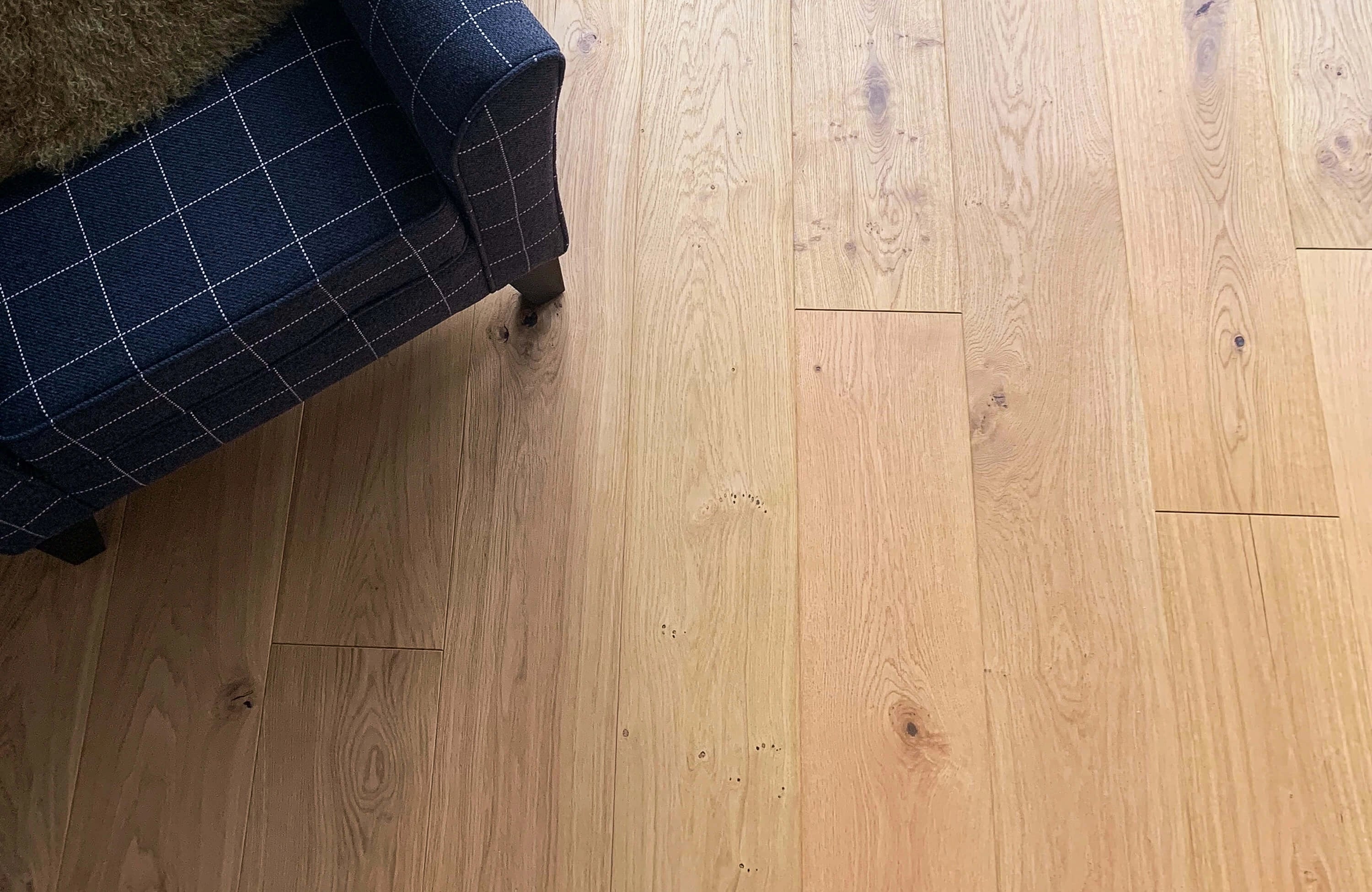 PrimeLine Halston Oak 20mm Engineered Wood Flooring - Image 3