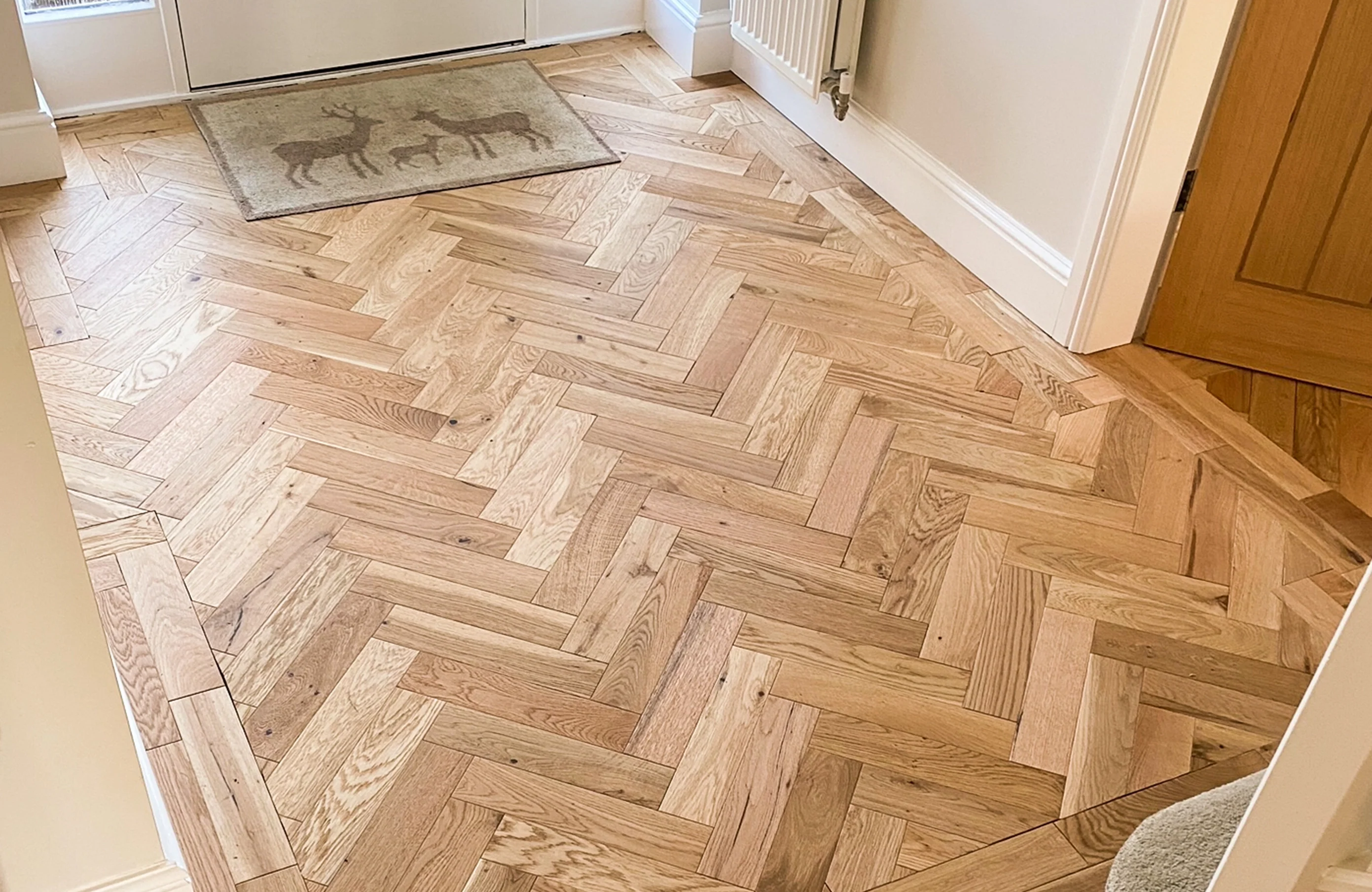 PrimeLine Hensley Oak 20mm Herringbone Engineered Wood Flooring - Image 4