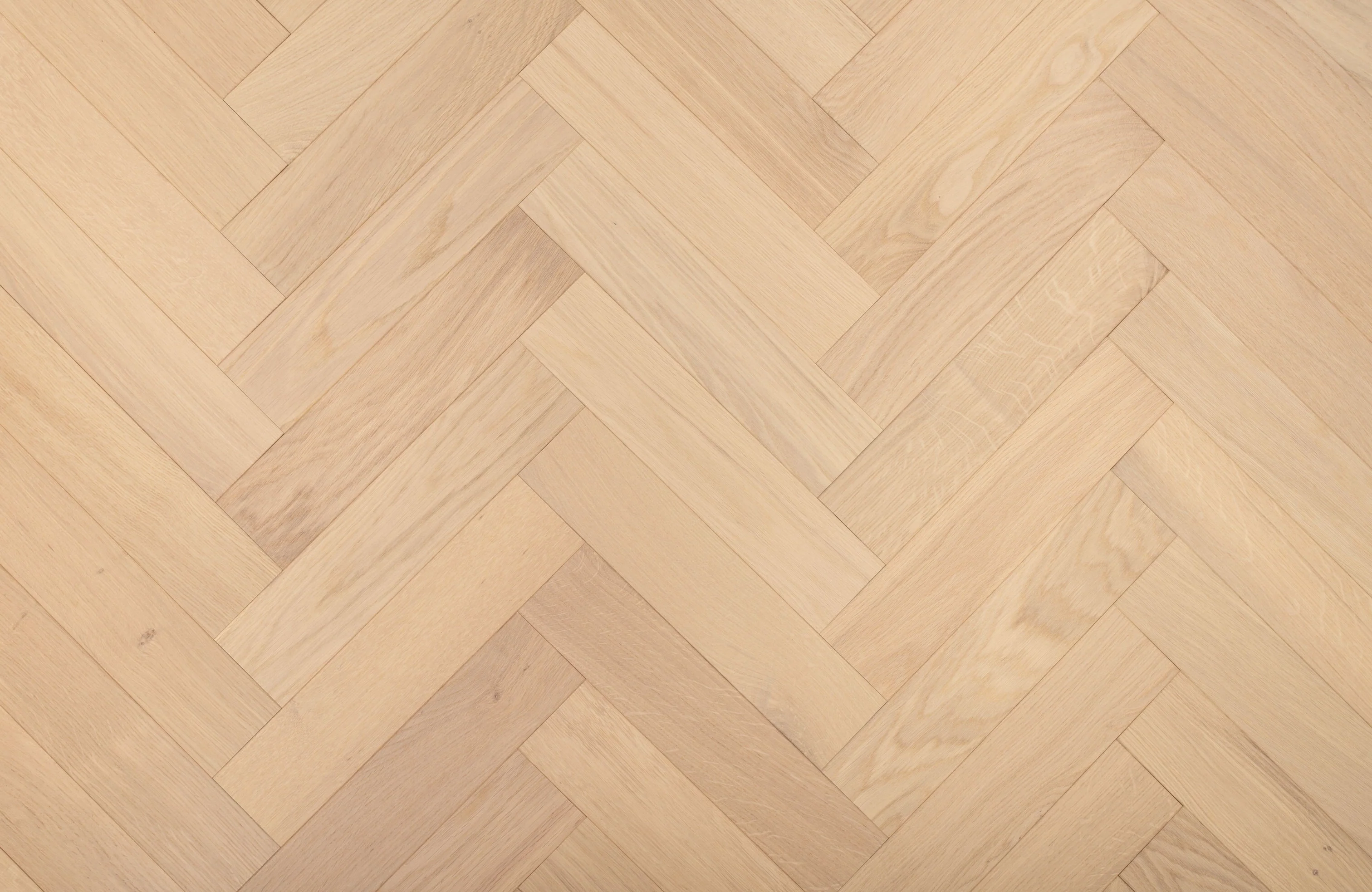 PrimeLine Norwyn Oak 20mm Herringbone Engineered Wood Flooring - Image 6