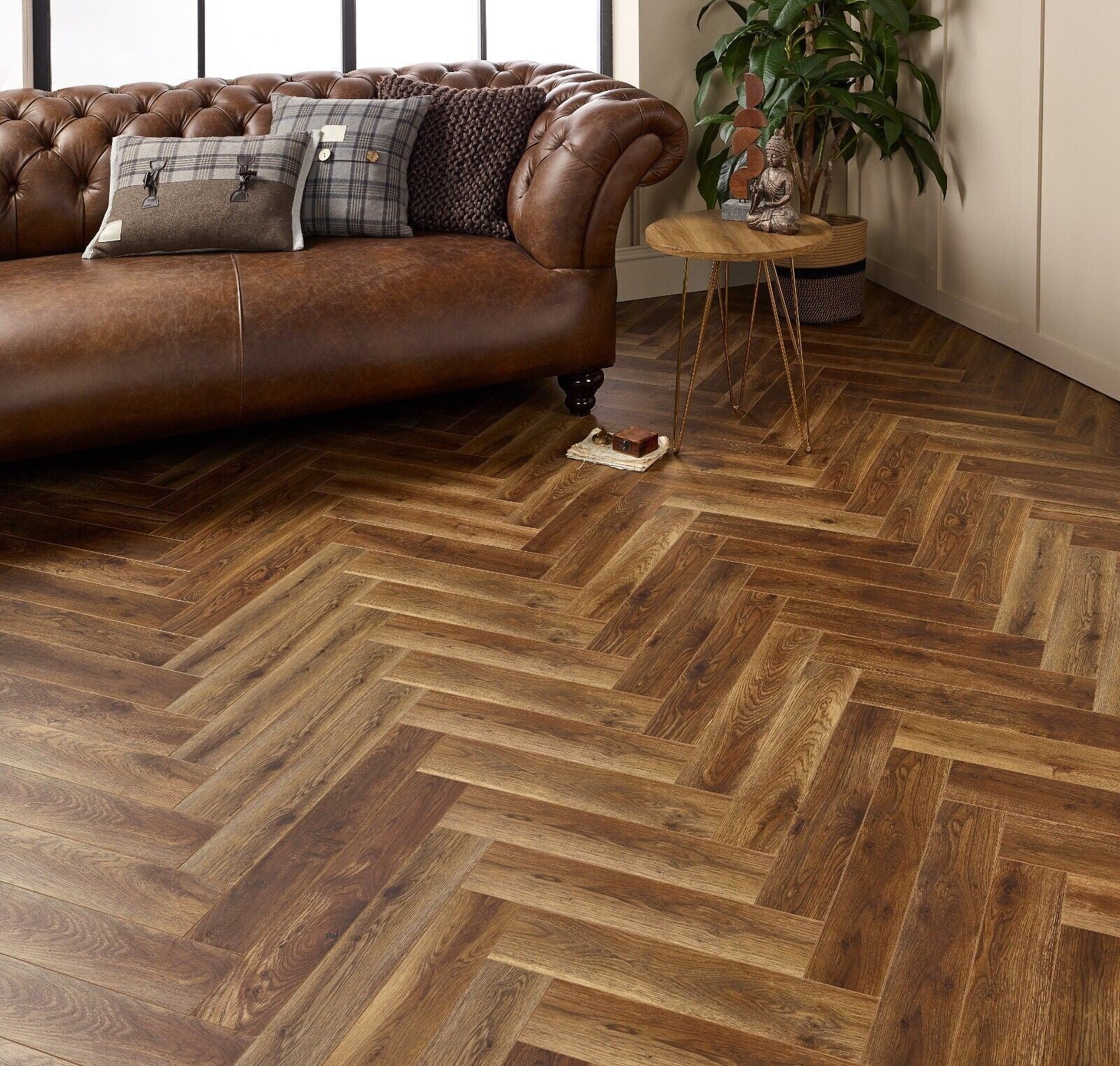 Starward Espresso Click 12mm Herringbone Laminate Flooring - Image 3