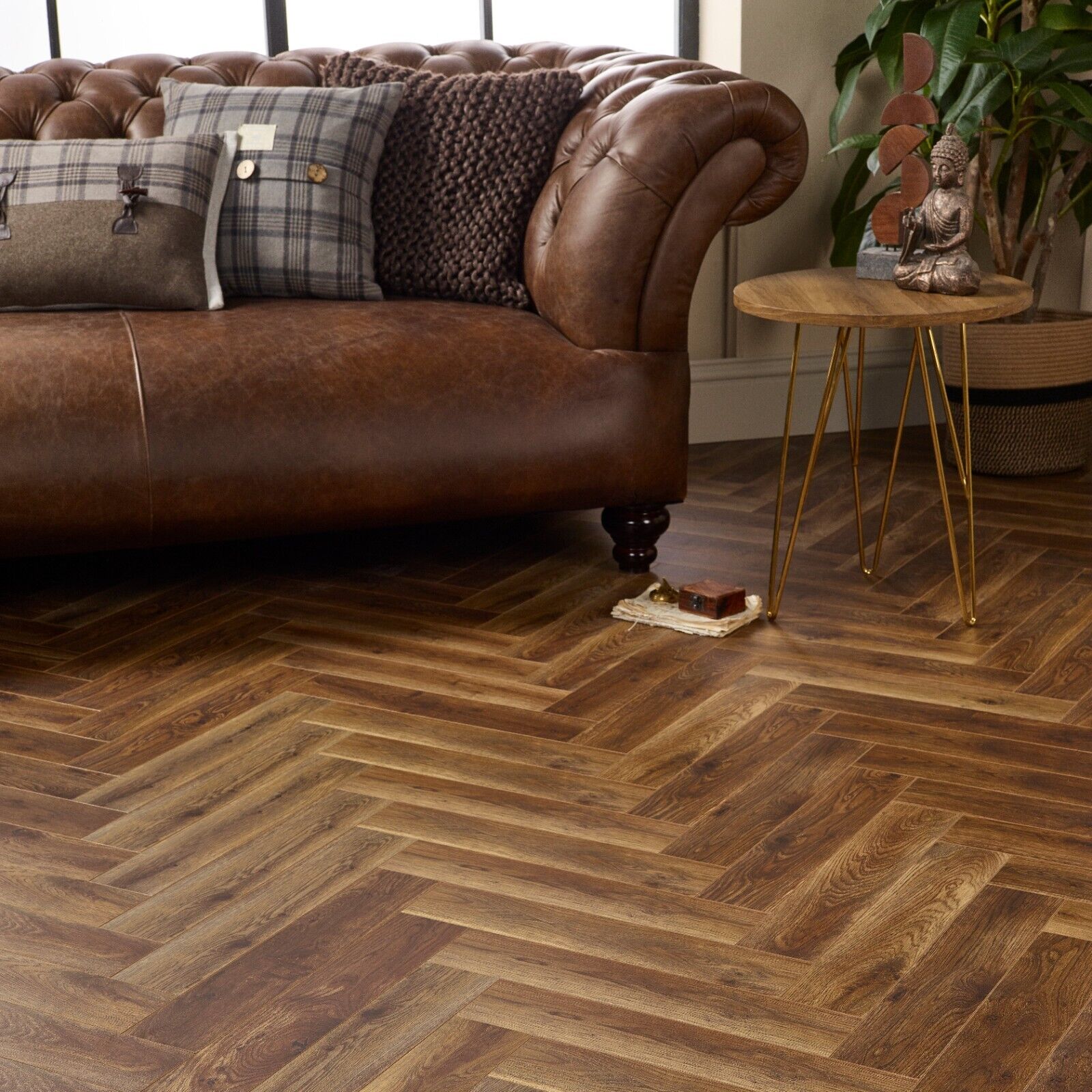 Starward Espresso Click 12mm Herringbone Laminate Flooring - Image 5