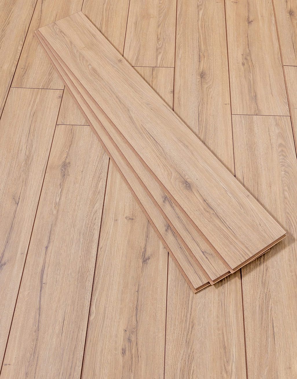 STEP Click Plus Bozyazi Oak Laminate Flooring - Image 5