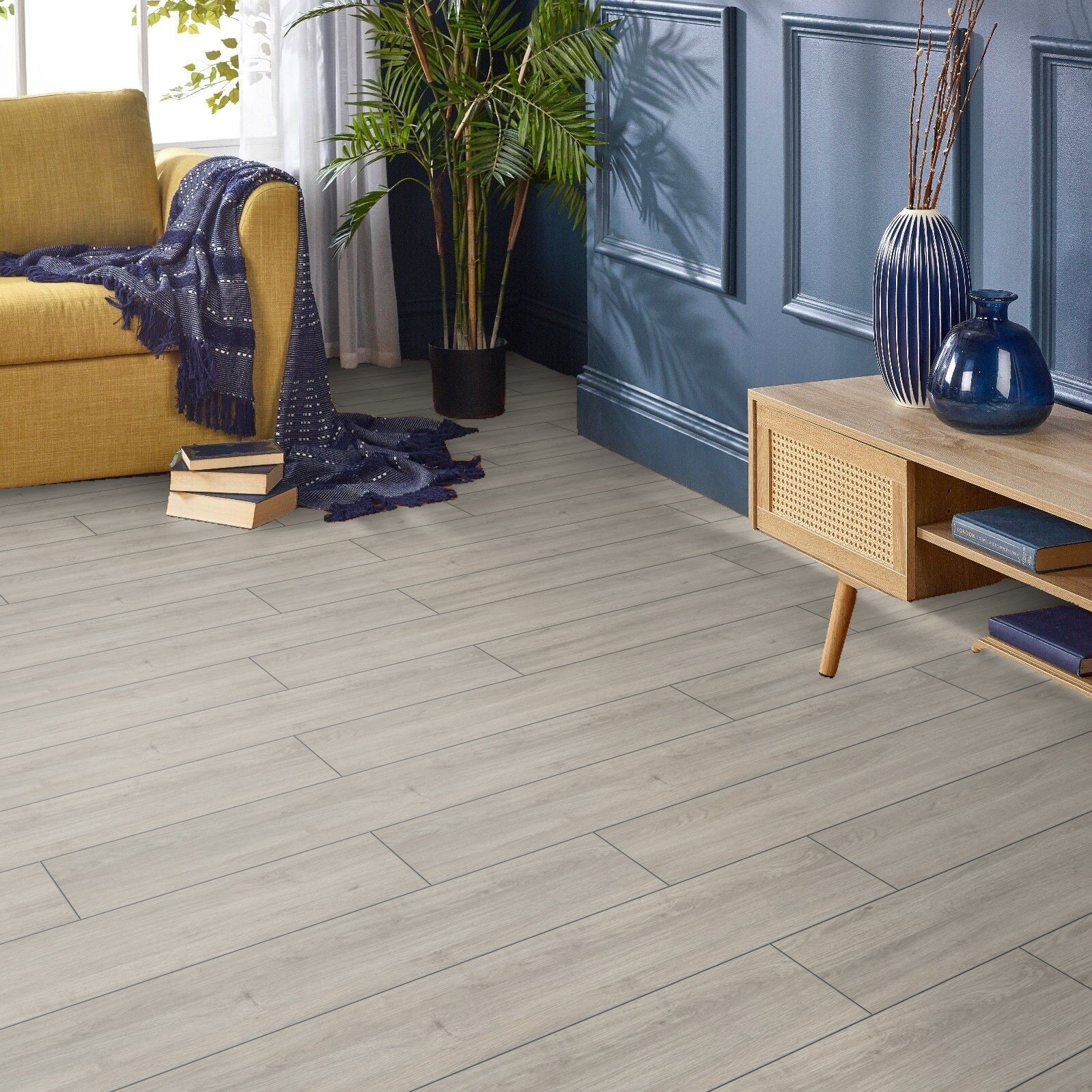 STEP Click XL Devine Grey 12mm AC5 Laminate Flooring - Image 5