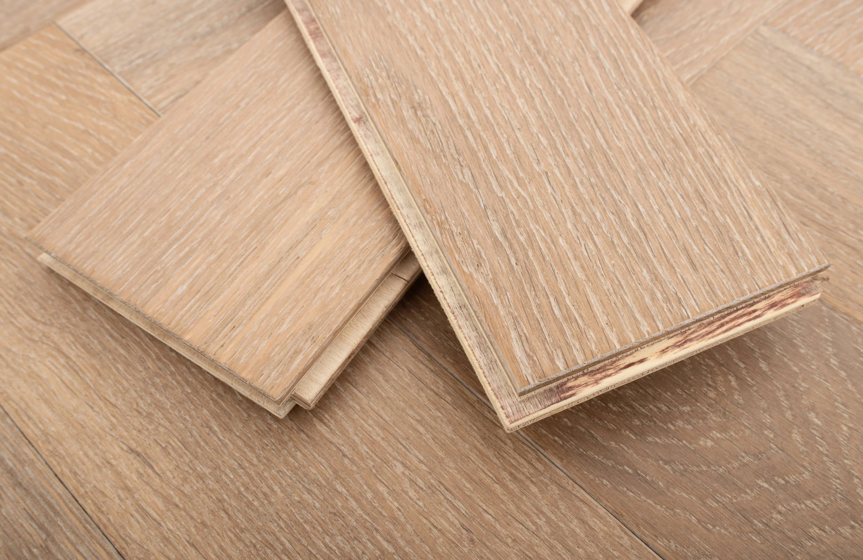 Thameside Oak Herringbone 14mm Engineered Wood Flooring - Image 10