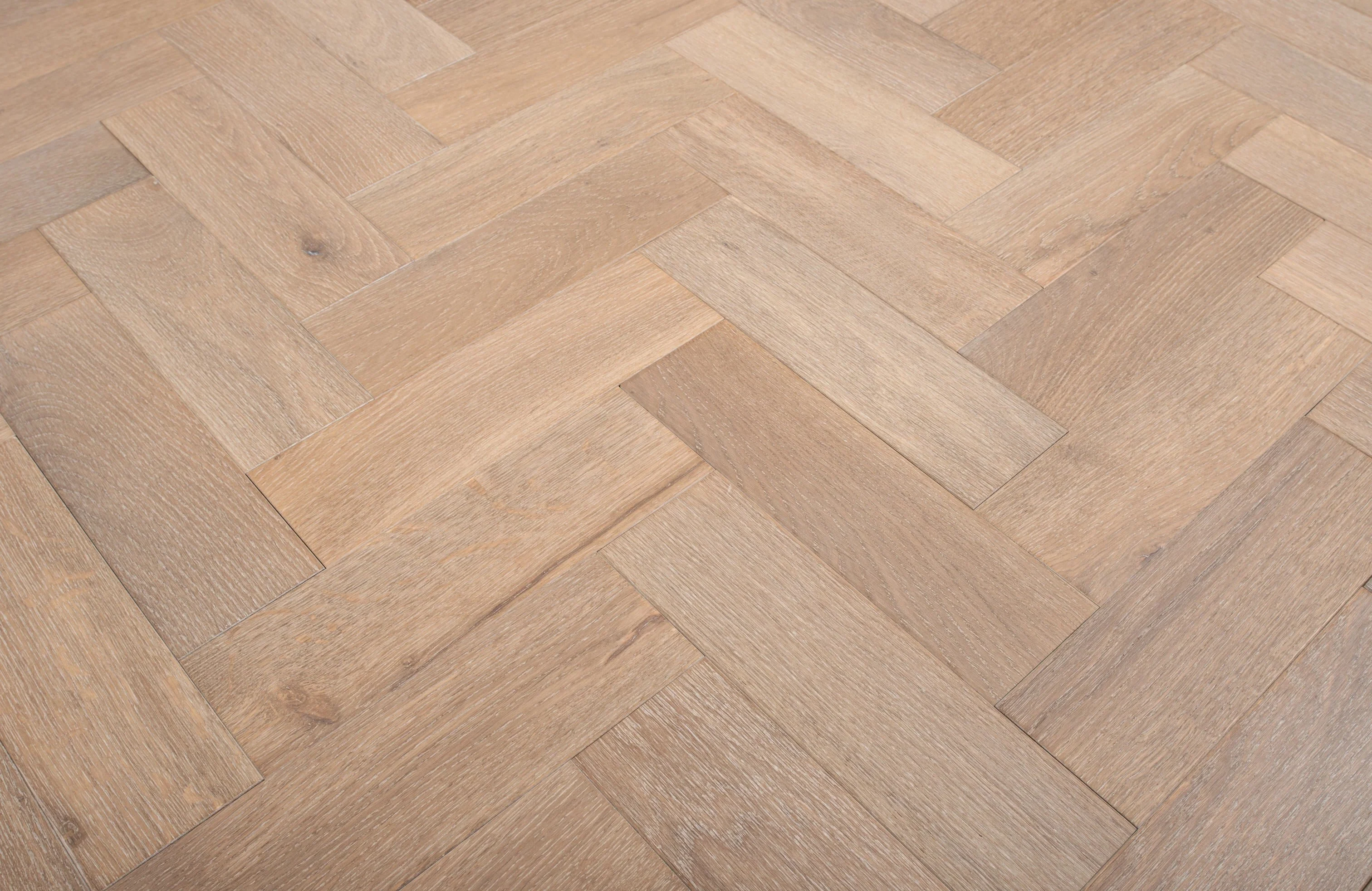 Thameside Oak Herringbone 14mm Engineered Wood Flooring - Image 9