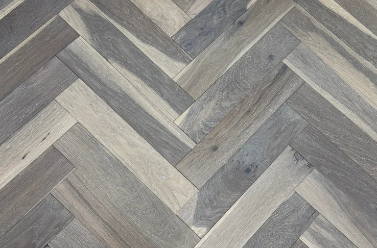 Verona Kingswell Herringbone Oak Engineered Wood Flooring - Image 3