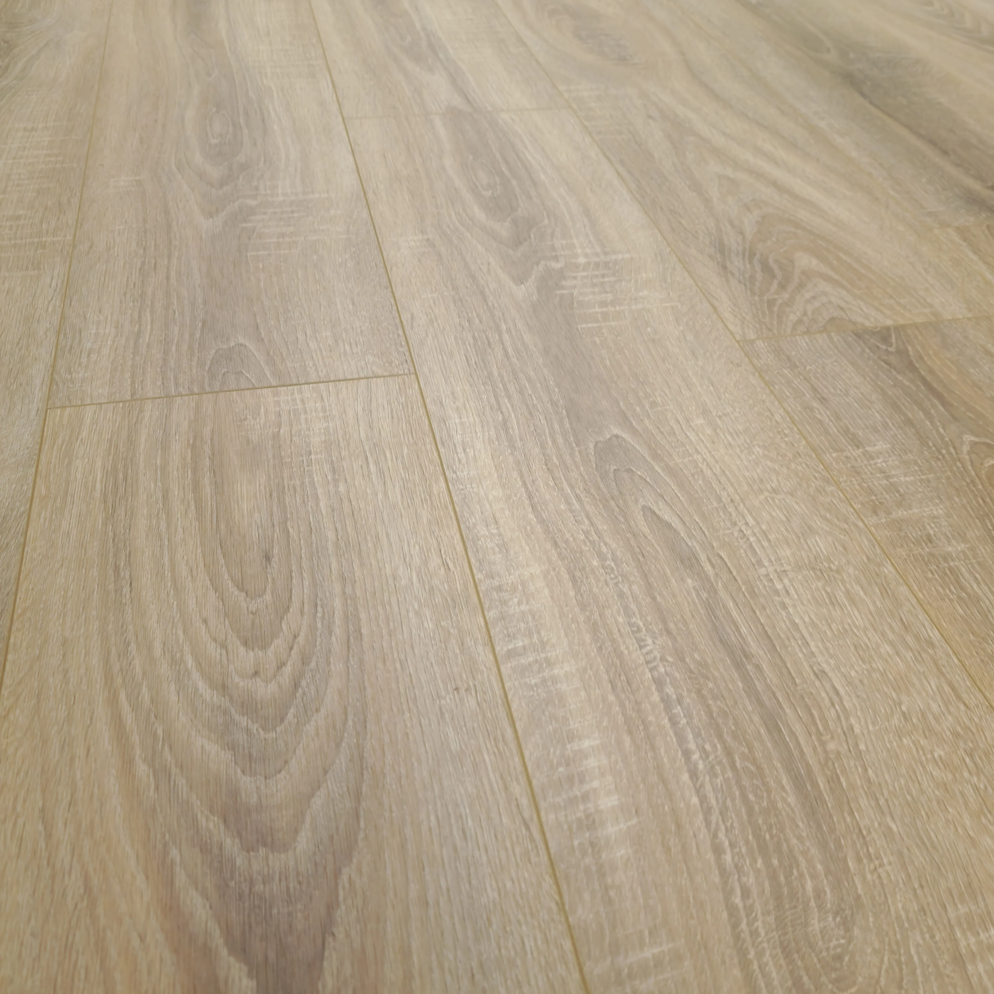 Waterproof Luxury Caramel Oak 8mm Laminate Flooring - Image 13