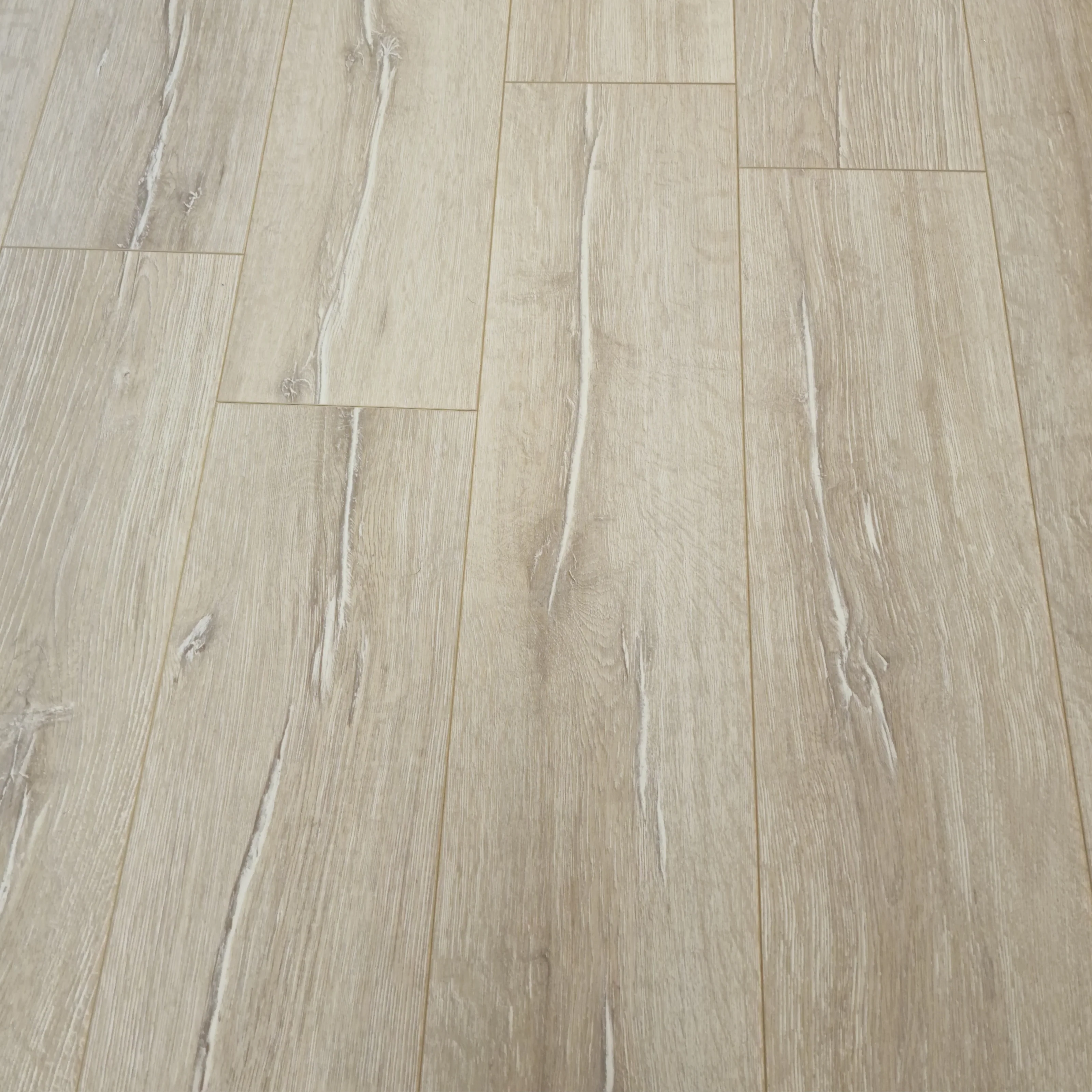 Waterproof Luxury Luma Oak 8mm Laminate Flooring - Image 10