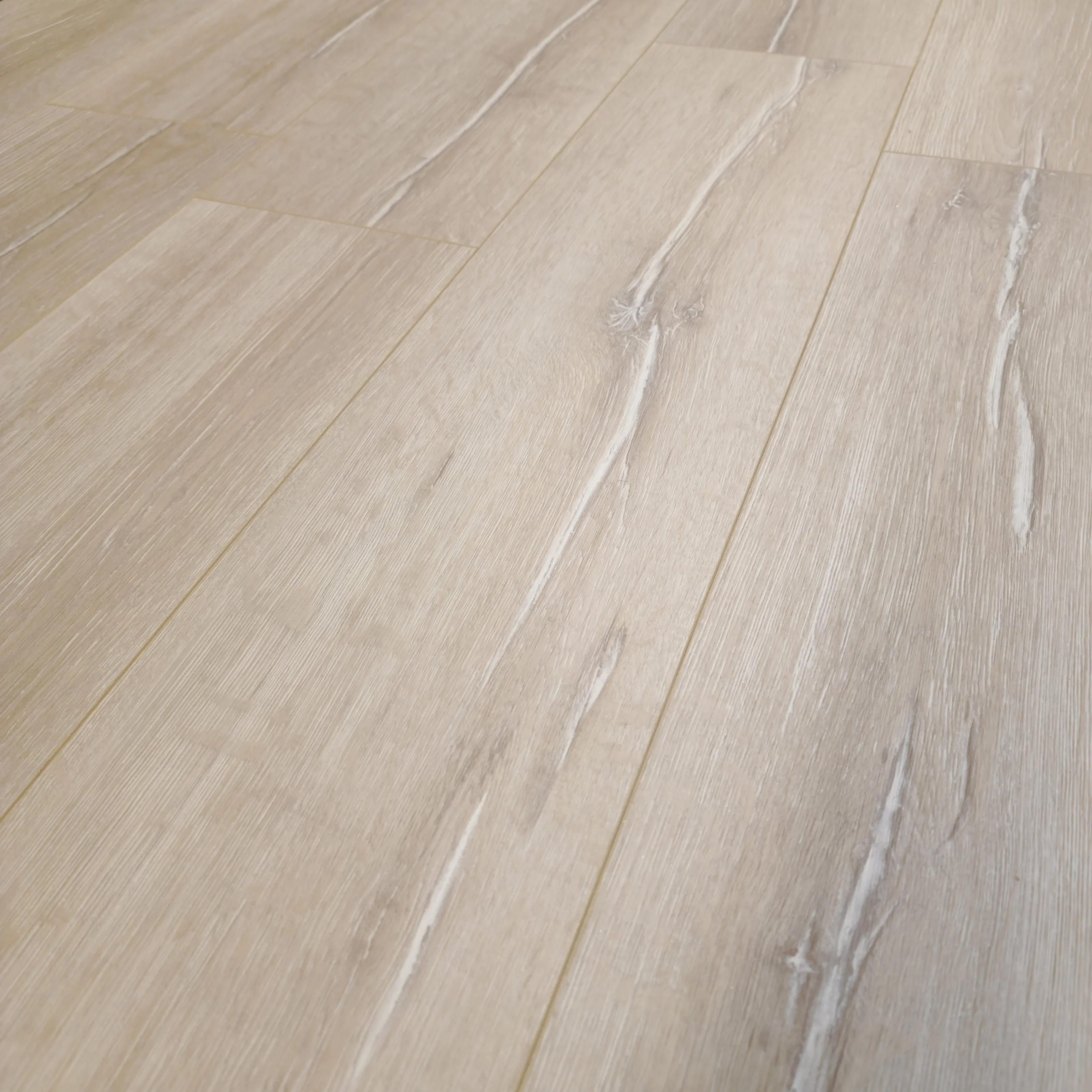 Waterproof Luxury Luma Oak 8mm Laminate Flooring - Image 9
