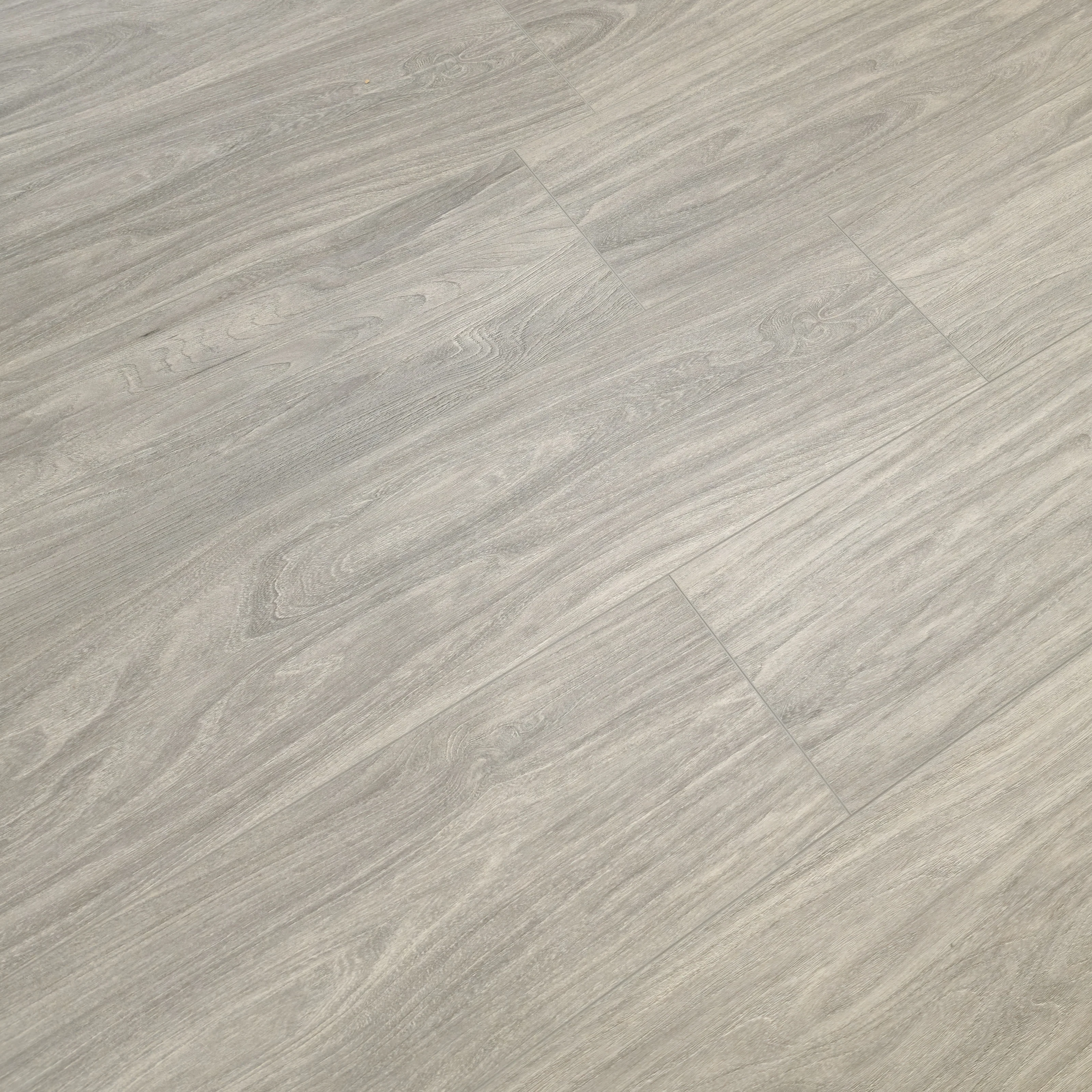 Waterproof Luxury Storm Grey Oak 8mm Laminate Flooring AC5 - Image 6